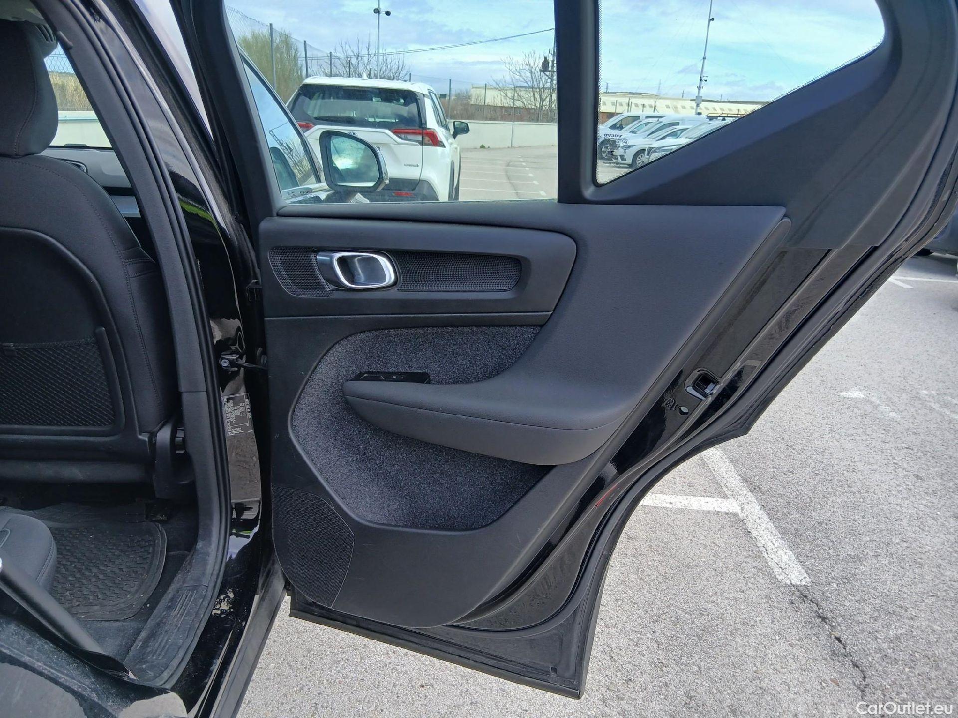  Volvo  XC 40 VOLVO XC40 / 2017 / 5P / todoterreno 1.5 T4 Twin Recharge Inscription Ex Auto #36