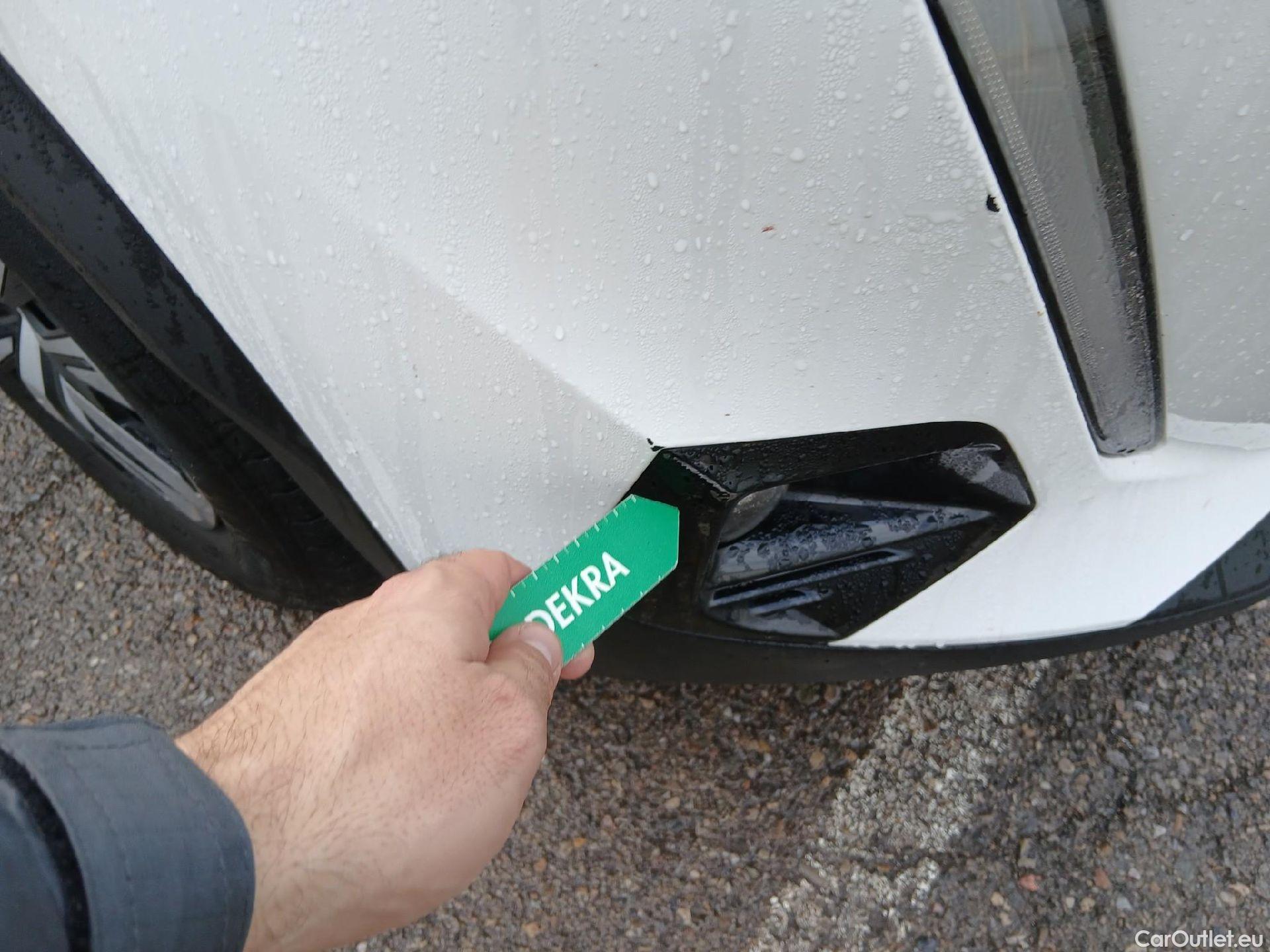  Peugeot  2008 PEUGEOT  / 2019 / 5P / todoterreno Active Puretech 100 S&S BVM6 #4