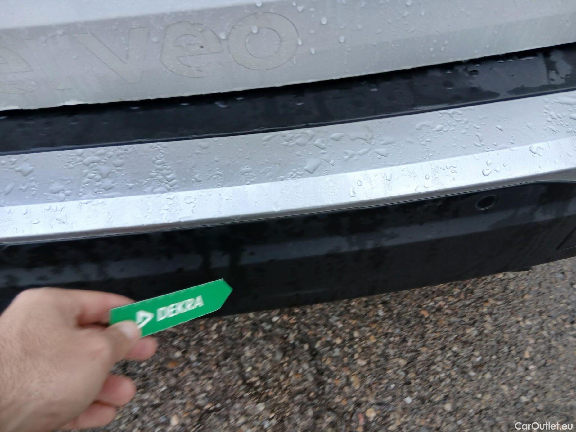  Peugeot  2008 PEUGEOT  / 2019 / 5P / todoterreno Active Puretech 100 S&S BVM6 #19