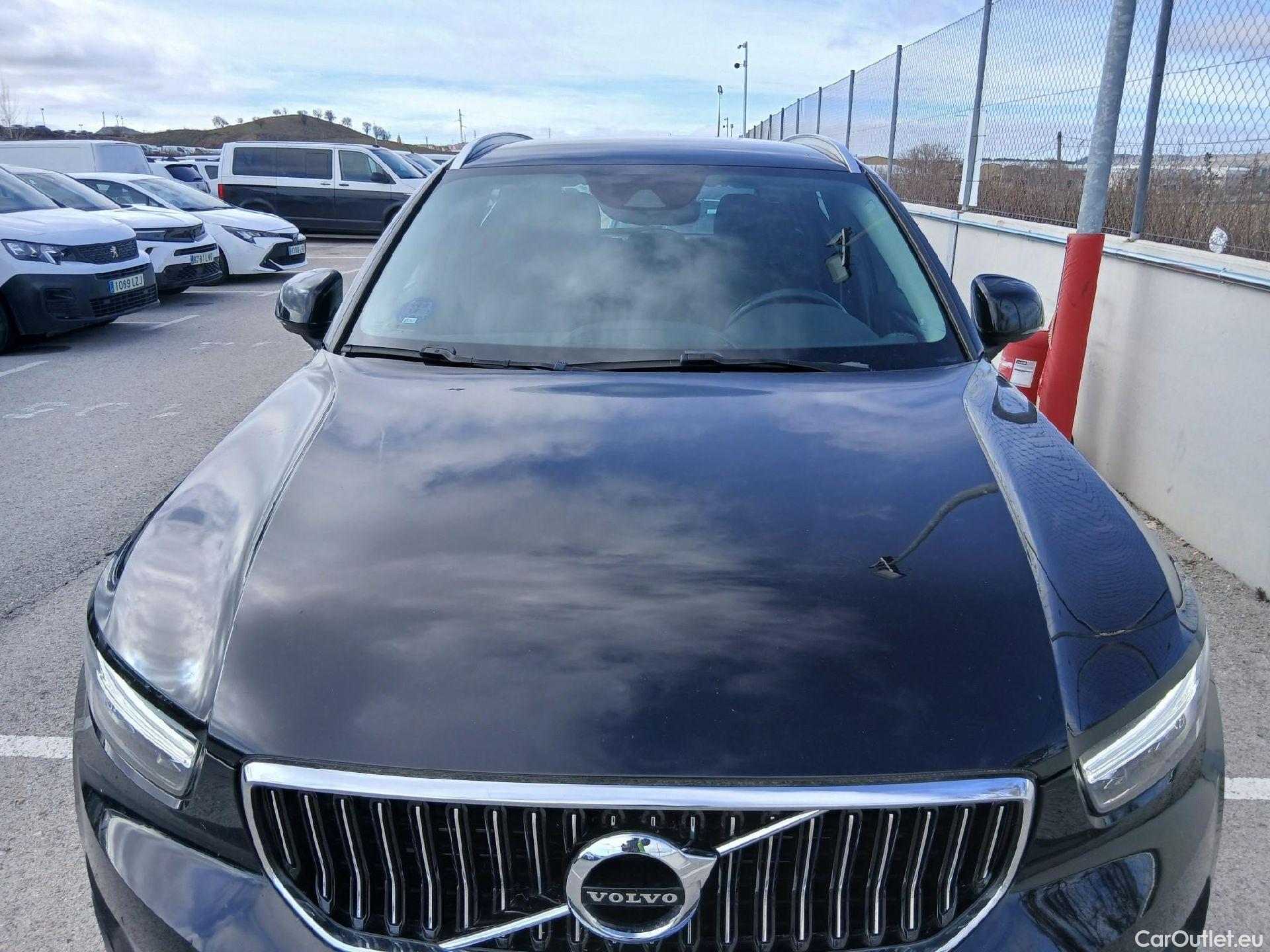  Volvo  XC 40 VOLVO XC40 / 2017 / 5P / todoterreno 1.5 T4 Twin Recharge Inscription Ex Auto #2