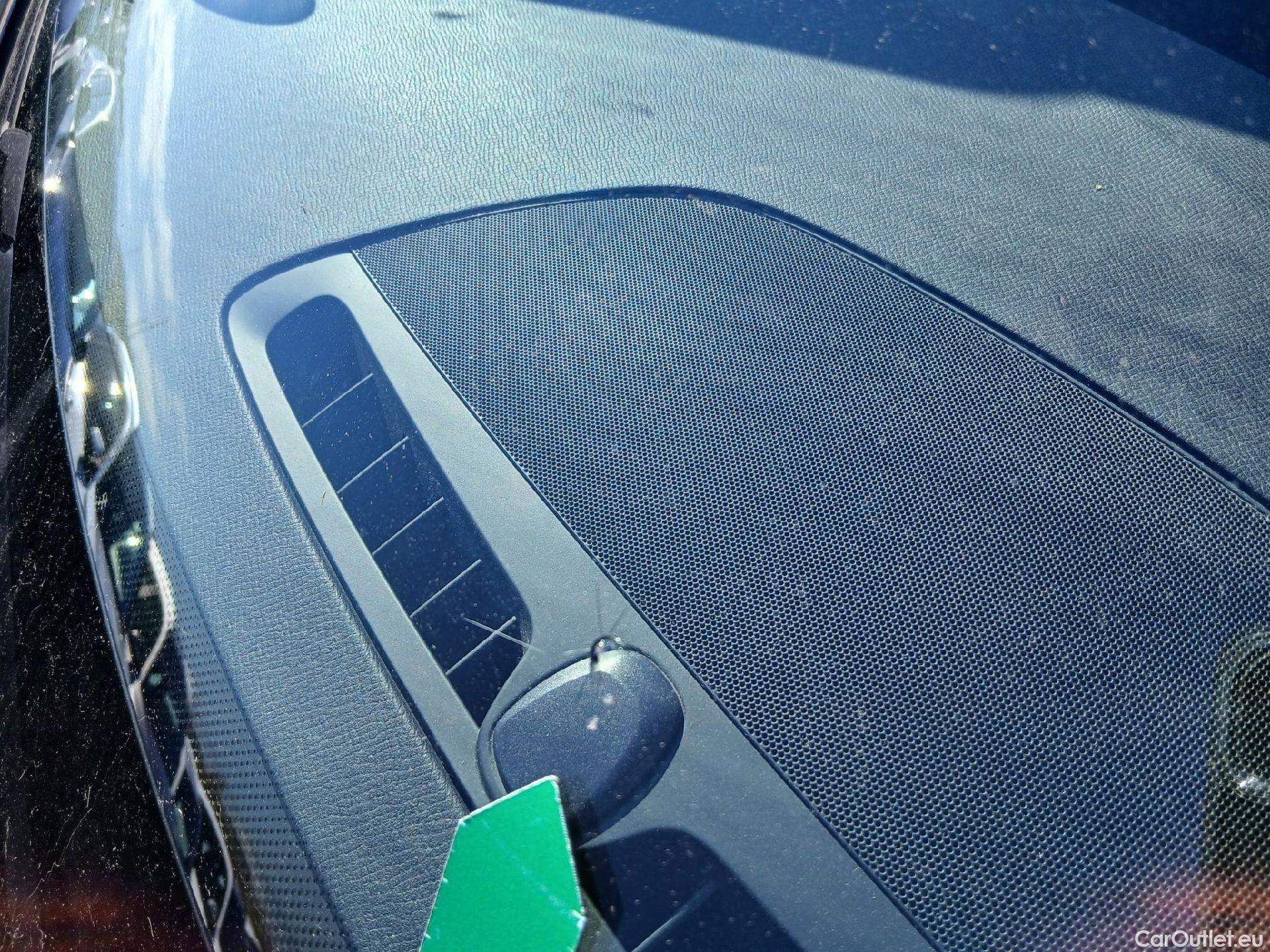  Volvo  XC90 VOLVO  / 2019 / 5P / todoterreno 2.0 B5 D5 AWD Business Plus Auto (CX) #3