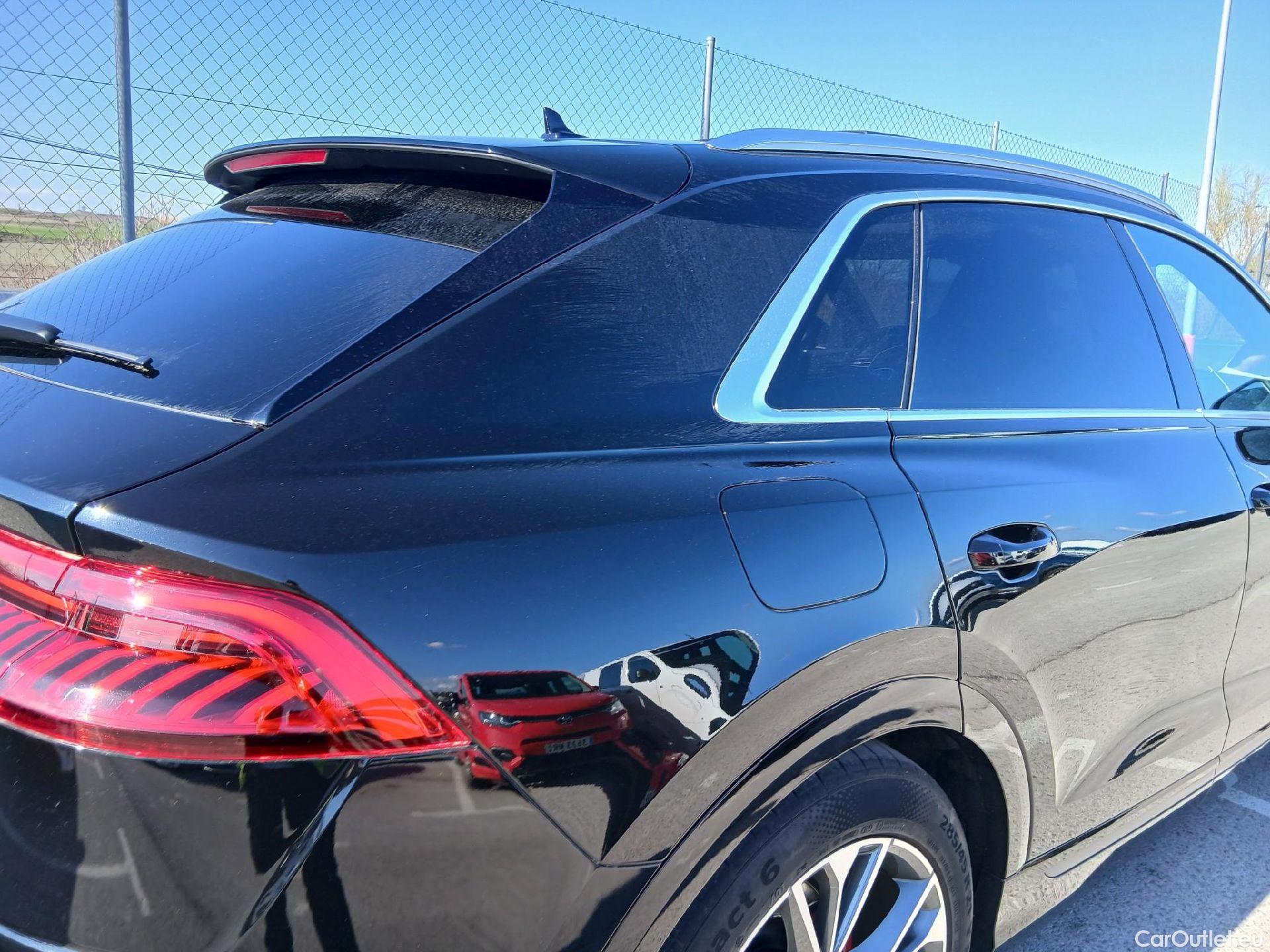  Audi  Q8 AUDI  / 2018 / 5P / todoterreno 55 TFSIe S Line 280kW quattro tiptronic #47