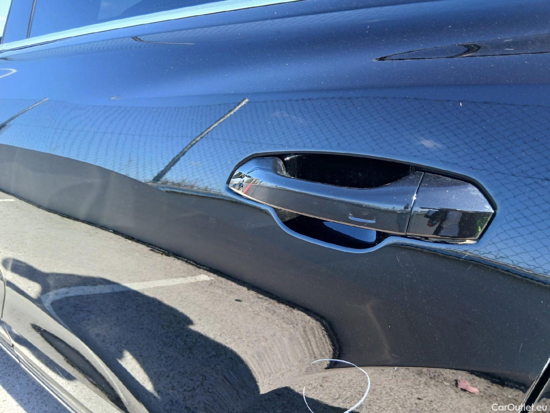  Audi  Q8 AUDI  / 2018 / 5P / todoterreno 55 TFSIe S Line 280kW quattro tiptronic #23