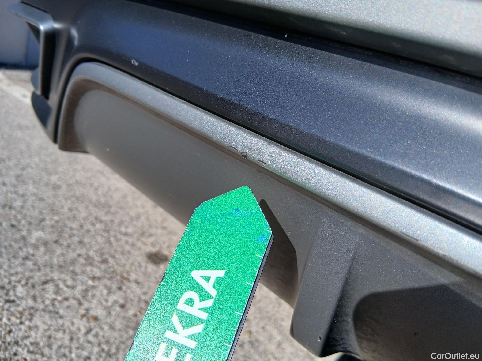  Audi  Q8 AUDI  / 2018 / 5P / todoterreno 55 TFSIe S Line 280kW quattro tiptronic #35