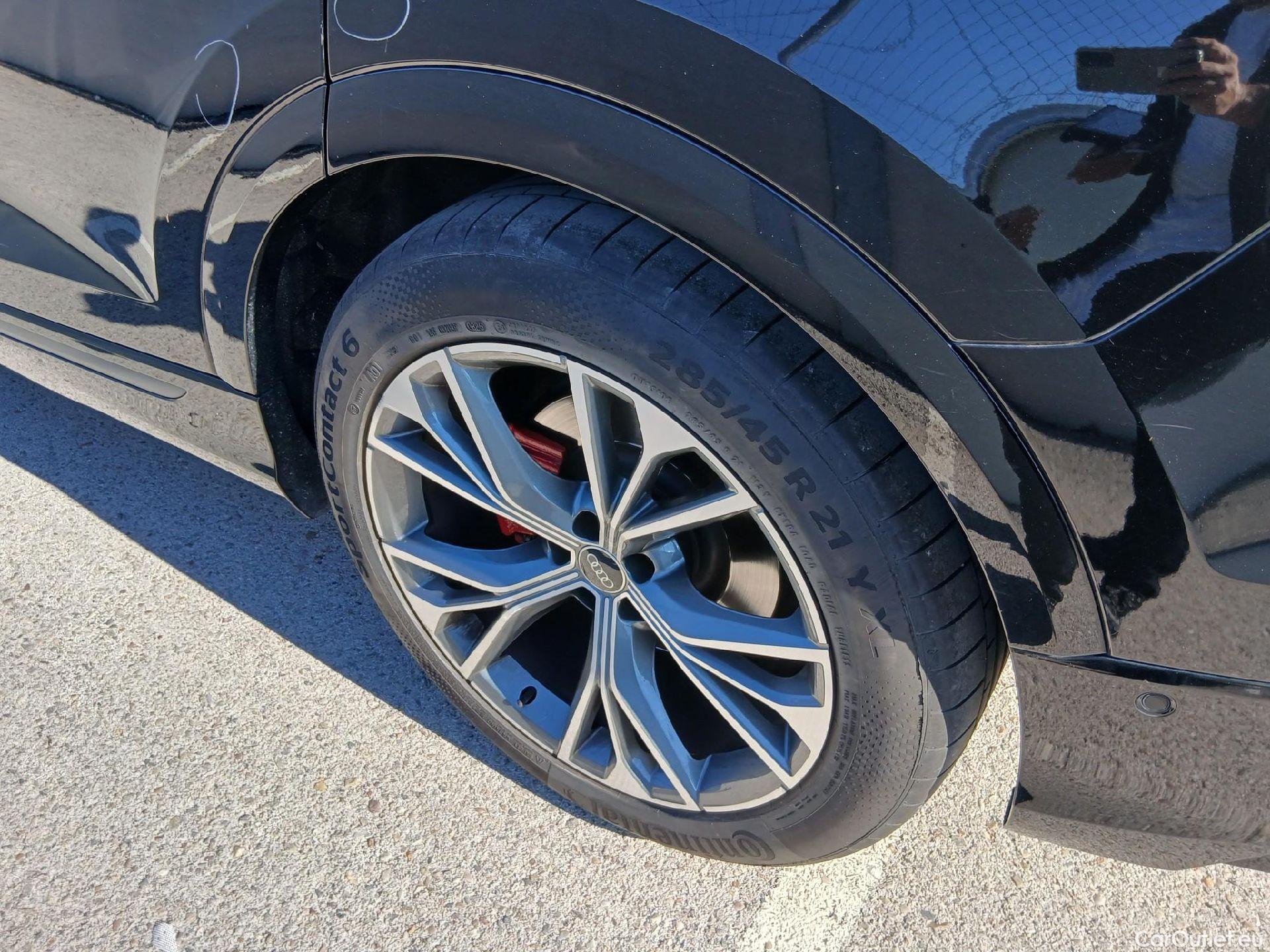  Audi  Q8 AUDI  / 2018 / 5P / todoterreno 55 TFSIe S Line 280kW quattro tiptronic #32