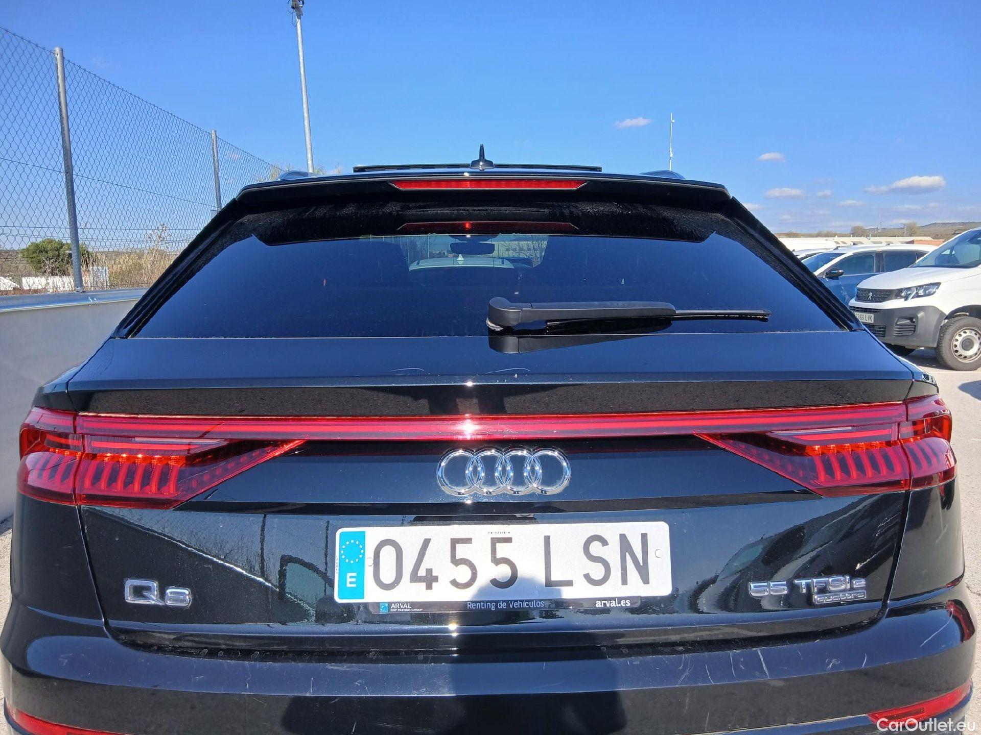  Audi  Q8 AUDI  / 2018 / 5P / todoterreno 55 TFSIe S Line 280kW quattro tiptronic #42