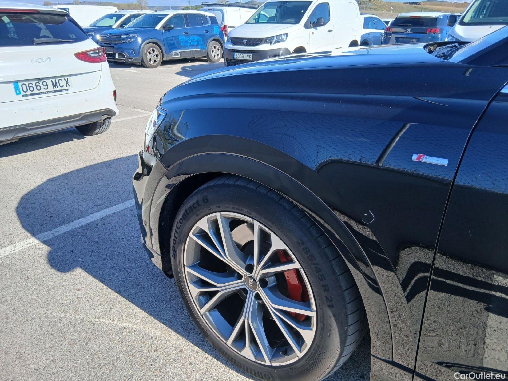  Audi  Q8 AUDI  / 2018 / 5P / todoterreno 55 TFSIe S Line 280kW quattro tiptronic #13