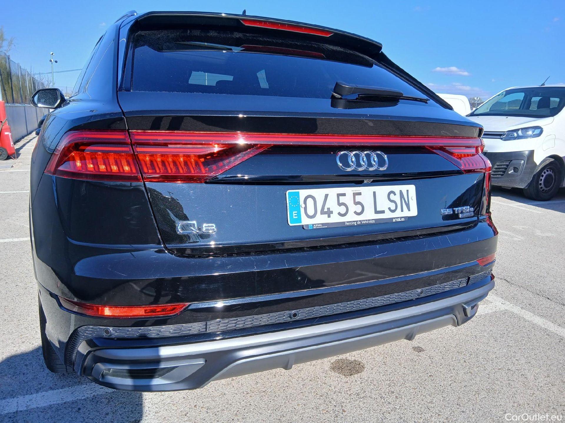 Audi  Q8 AUDI  / 2018 / 5P / todoterreno 55 TFSIe S Line 280kW quattro tiptronic #34