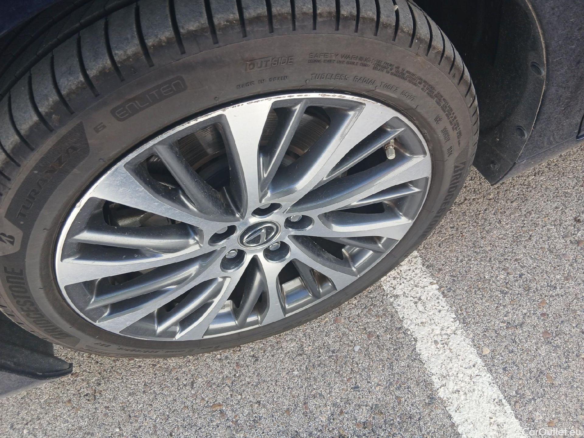  Lexus  ES LEXUS  / 2018 / 4P / sedán 2.5 300h Busins #9