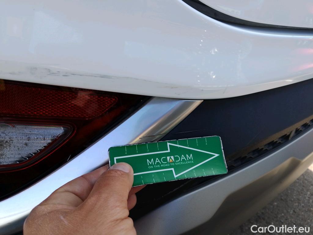  Hyundai  Santa Fe HYUNDAI  / 2018 / 5P / todoterreno 2.2 CRDi Style Auto 4x4 SR #23