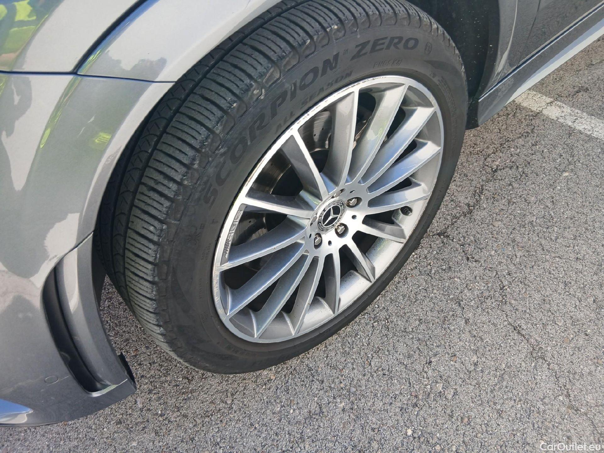  Mercedes  G-Klasee MERCEDES-BENZ GLE / 2018 / 5P / todoterreno GLE 300 d 4MATIC #13