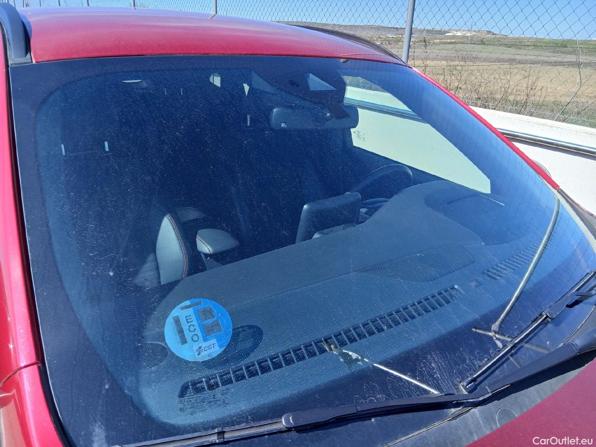  Ford  Kuga FORD  / 2019 / 5P / todoterreno ST-Line X 2.5 Duratec FHEV Auto #12