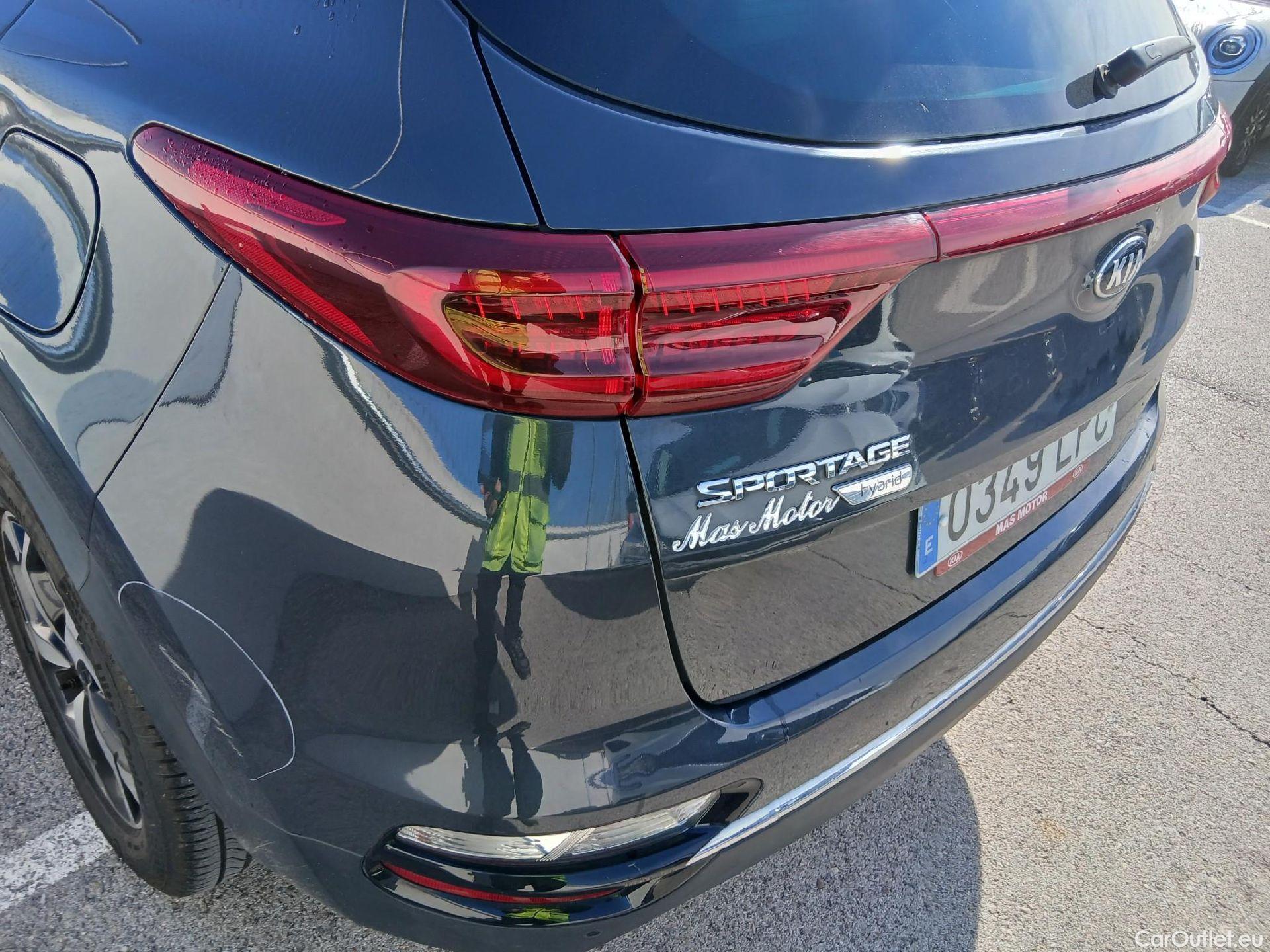  KIA  Sportage KIA  / 2018 / 5P / todoterreno 1.6 MHEV Drive Plus 100kW (136CV) 4x2 #21