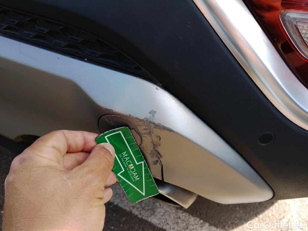  Hyundai  Santa Fe HYUNDAI  / 2018 / 5P / todoterreno 2.2 CRDi Style Auto 4x4 SR #2