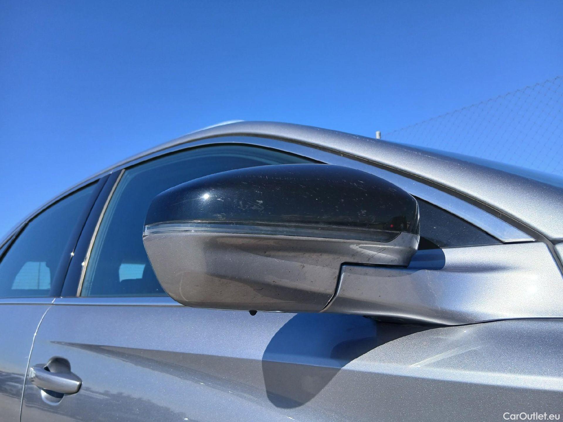  DS  DS7 DS DS 7 Crossback / 2017 / 5P / todoterreno BlueHDi DE 96kW (130CV) Auto.BE CHIC (AC) #43