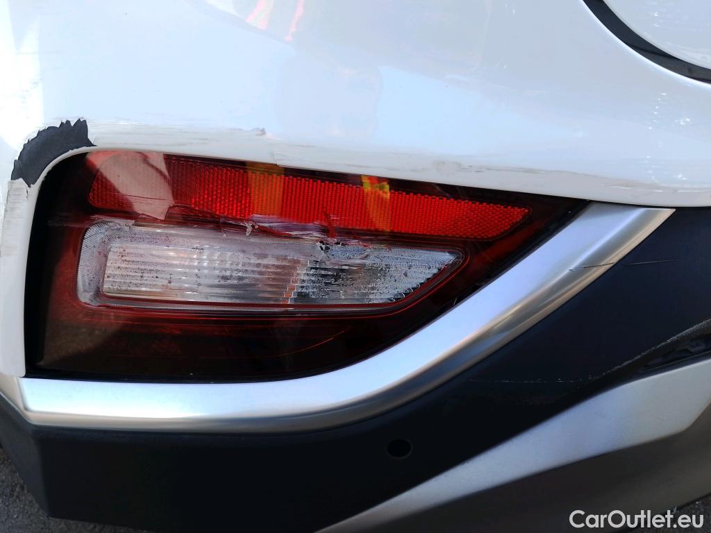  Hyundai  Santa Fe HYUNDAI  / 2018 / 5P / todoterreno 2.2 CRDi Style Auto 4x4 SR #22