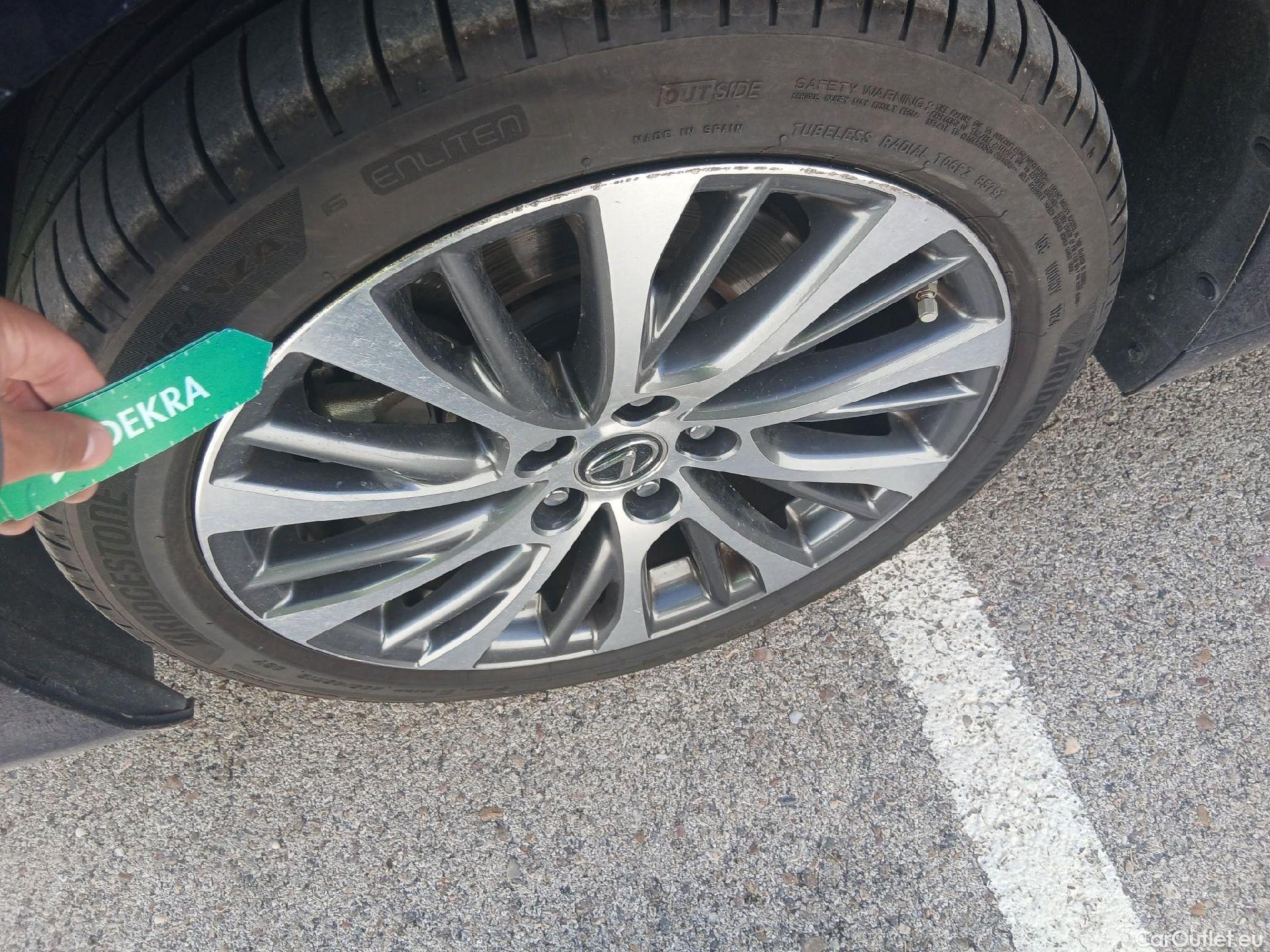  Lexus  ES LEXUS  / 2018 / 4P / sedán 2.5 300h Busins #10