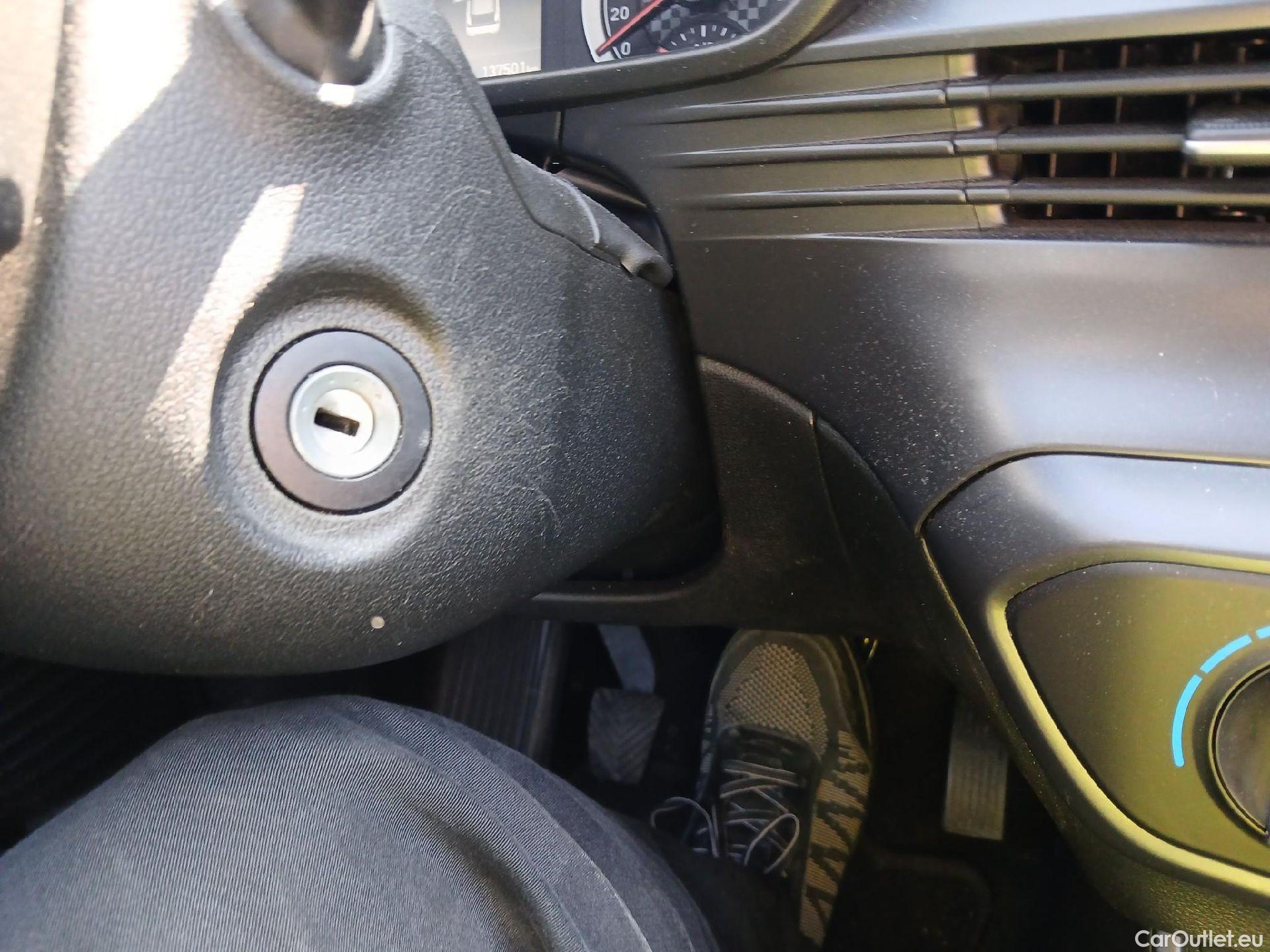  Hyundai  i20 HYUNDAI  / 2020 / 5P / berlina con portón 1.0 TGDI 74kW (100CV) 48V Essence #1