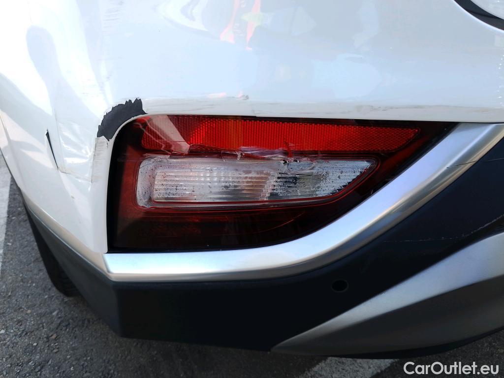  Hyundai  Santa Fe HYUNDAI  / 2018 / 5P / todoterreno 2.2 CRDi Style Auto 4x4 SR #4