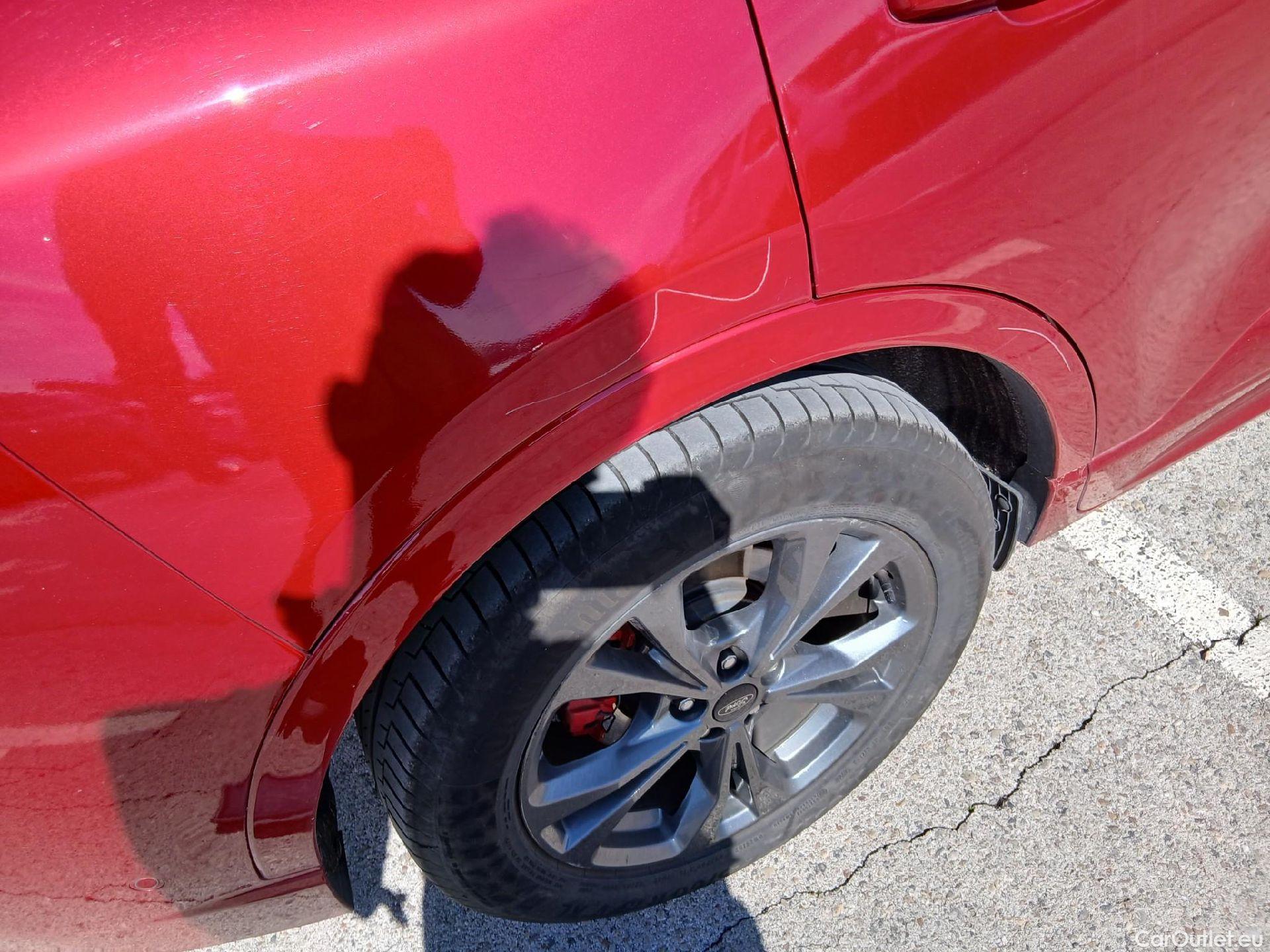  Ford  Kuga FORD  / 2019 / 5P / todoterreno ST-Line X 2.5 Duratec FHEV Auto #48