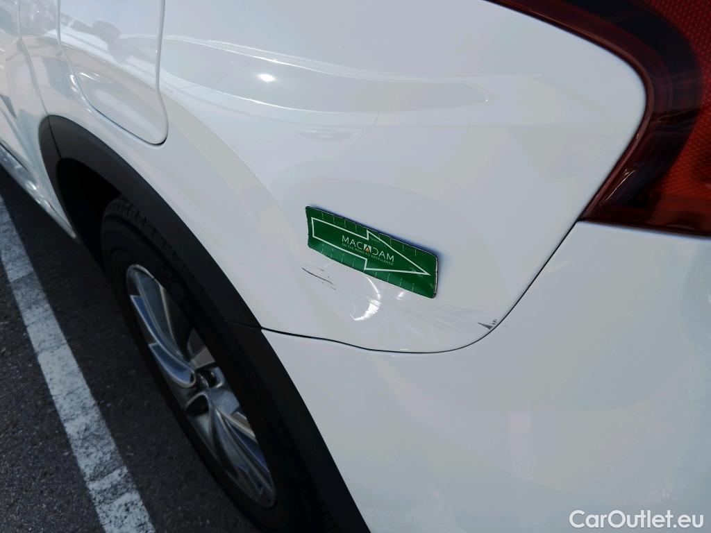  Hyundai  Santa Fe HYUNDAI  / 2018 / 5P / todoterreno 2.2 CRDi Style Auto 4x4 SR #7