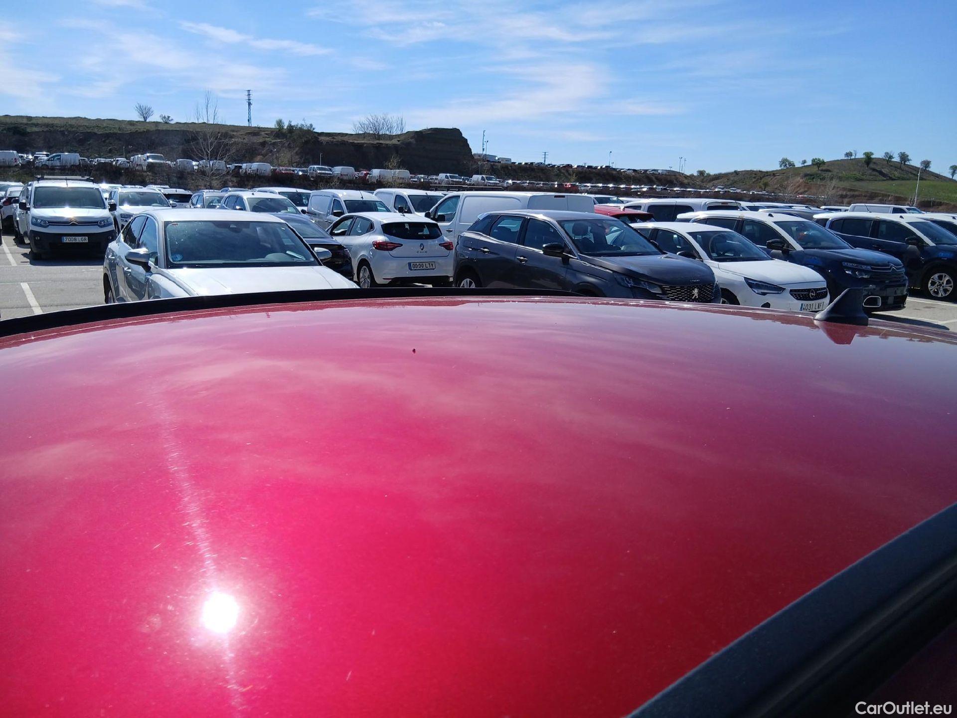  Ford  Kuga FORD  / 2019 / 5P / todoterreno ST-Line X 2.5 Duratec FHEV Auto #30