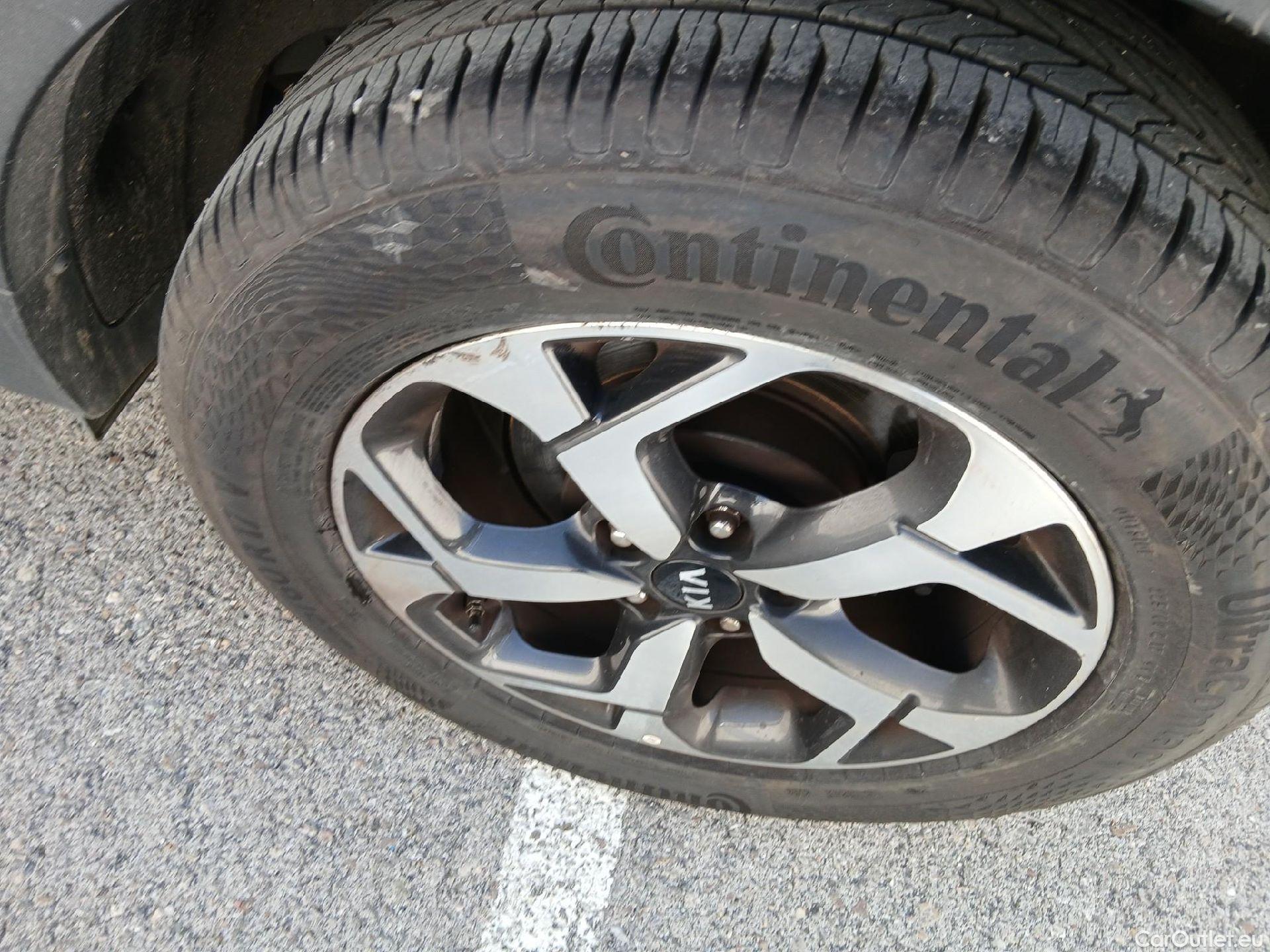  KIA  Sportage KIA  / 2018 / 5P / todoterreno 1.6 MHEV Drive Plus 100kW (136CV) 4x2 #4