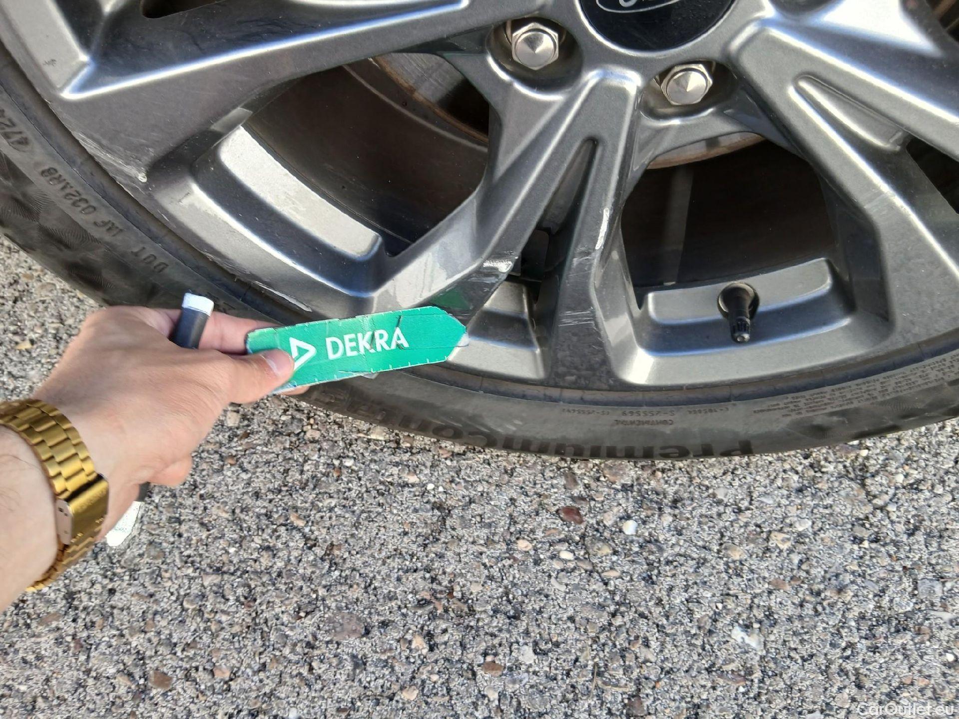  Ford  Kuga FORD  / 2019 / 5P / todoterreno ST-Line X 2.5 Duratec FHEV Auto #33