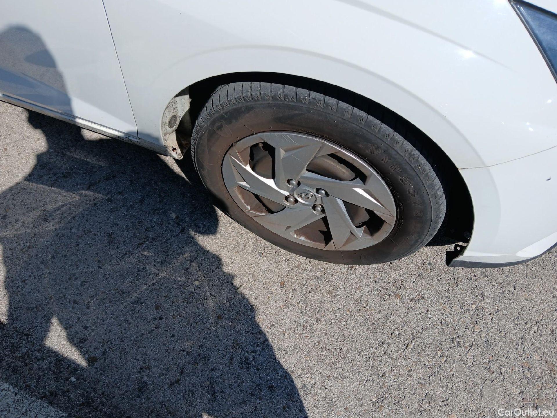  Hyundai  i20 HYUNDAI  / 2020 / 5P / berlina con portón 1.0 TGDI 74kW (100CV) 48V Essence #23