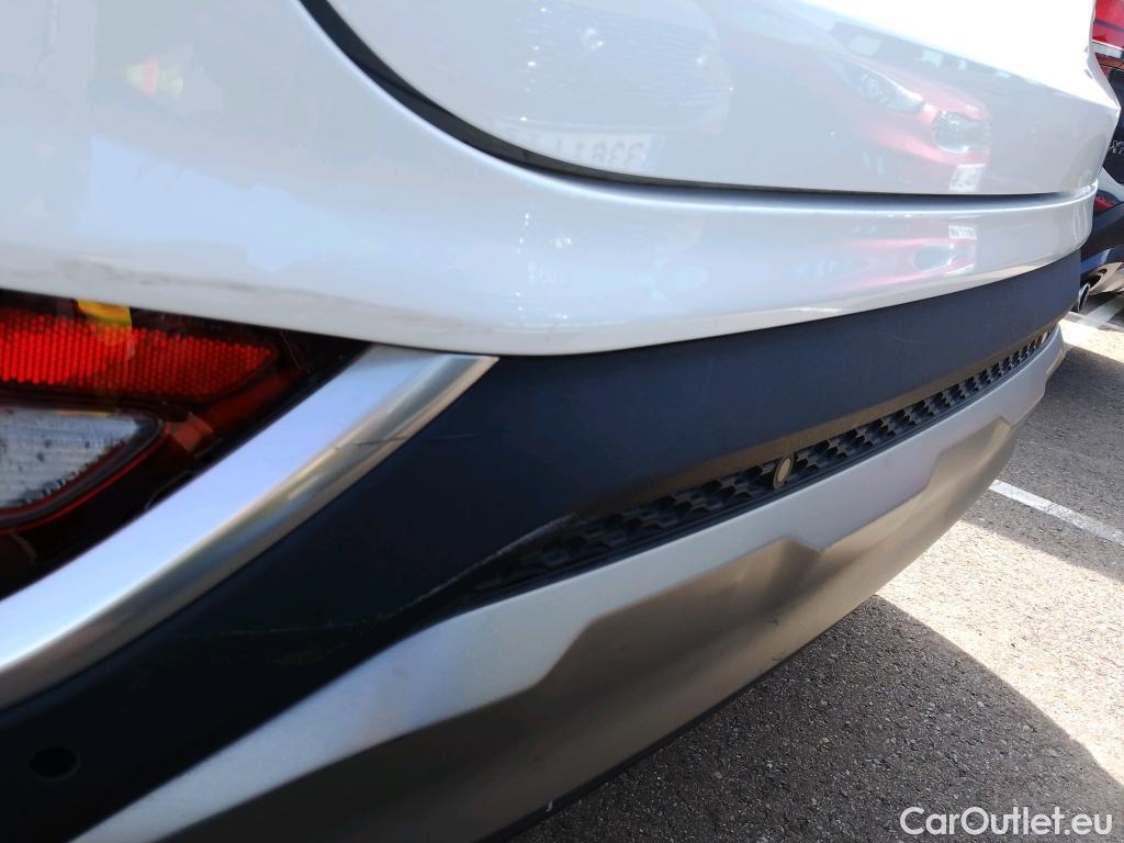  Hyundai  Santa Fe HYUNDAI  / 2018 / 5P / todoterreno 2.2 CRDi Style Auto 4x4 SR #12