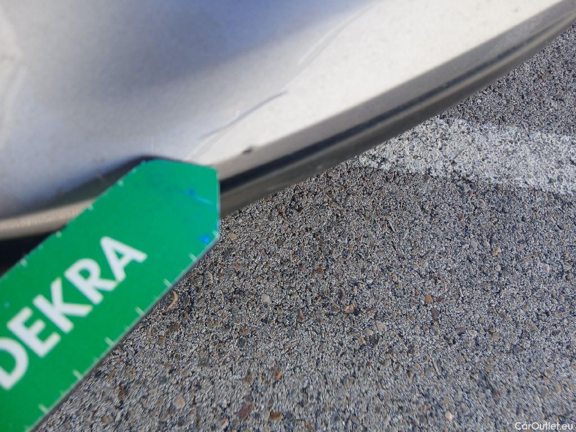  DS  DS7 DS DS 7 Crossback / 2017 / 5P / todoterreno BlueHDi DE 96kW (130CV) Auto.BE CHIC (AC) #4