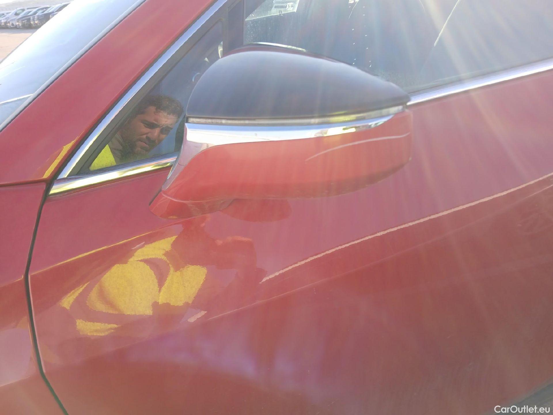  Lexus  UX LEXUS  / 2018 / 5P / todoterreno 2.0 250h Business #17