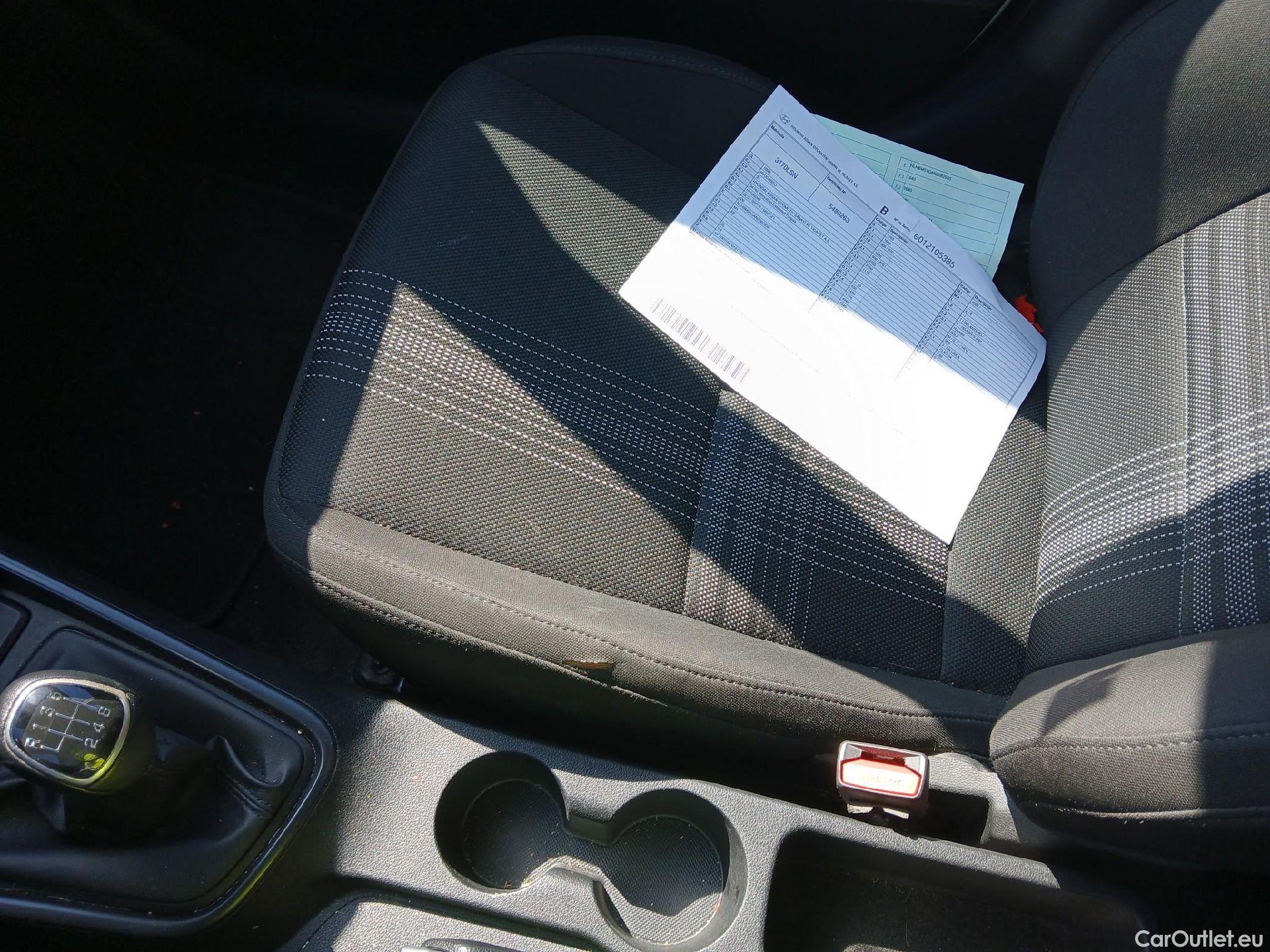  Hyundai  i20 HYUNDAI  / 2020 / 5P / berlina con portón 1.0 TGDI 74kW (100CV) 48V Essence #3