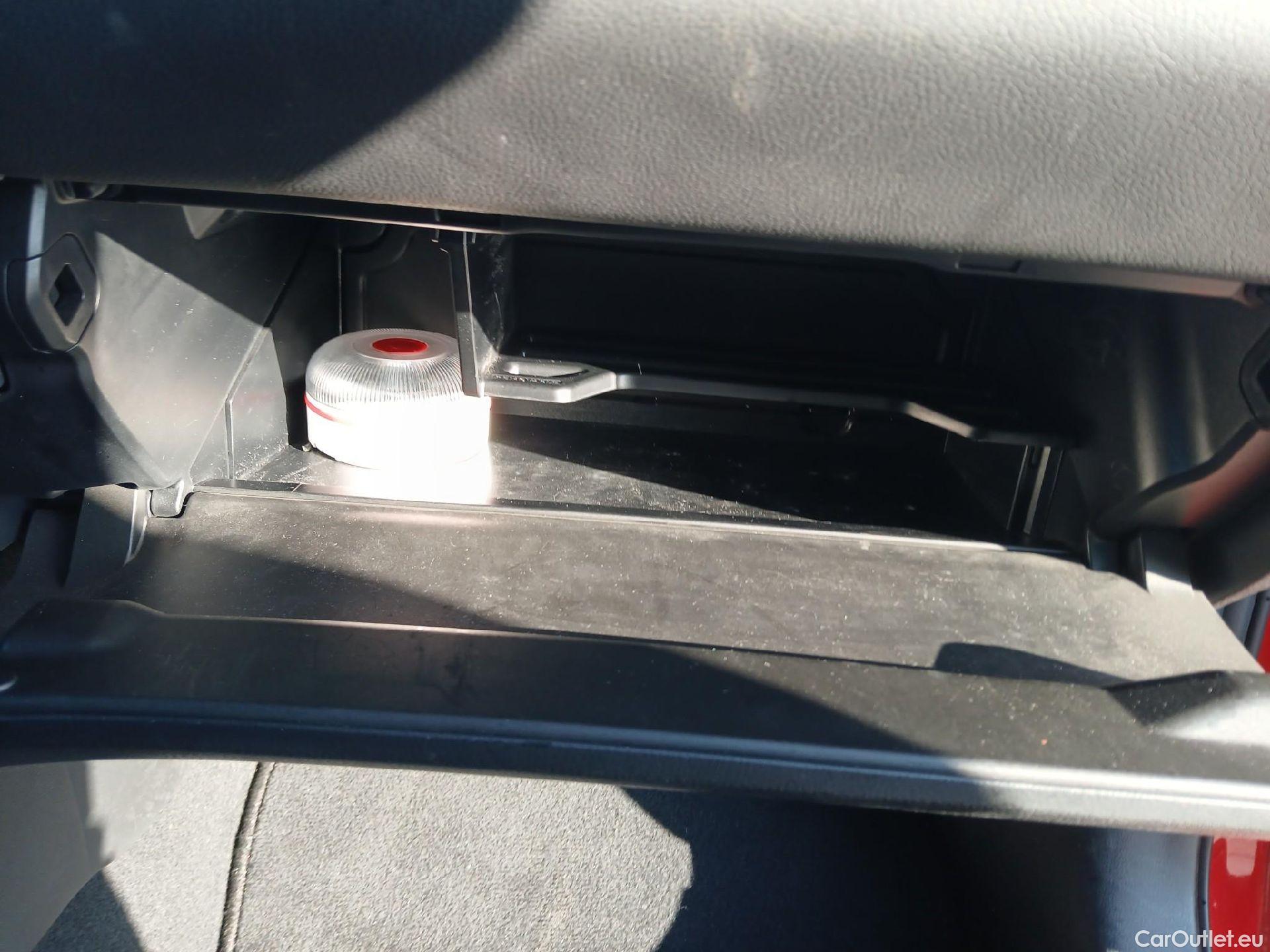  Lexus  UX LEXUS  / 2018 / 5P / todoterreno 2.0 250h Business #1