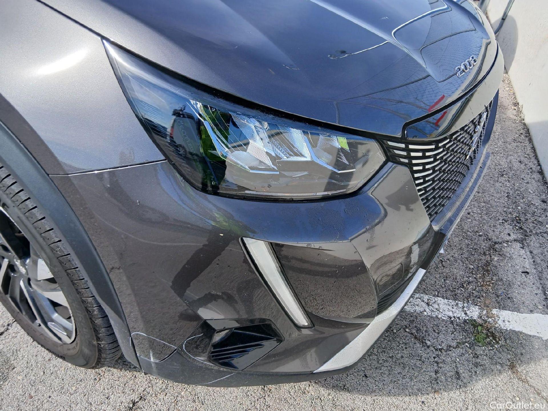  Peugeot  2008 PEUGEOT  / 2019 / 5P / todoterreno Allure Pack Puretech 130 S&S EAT8 (AC2) #5