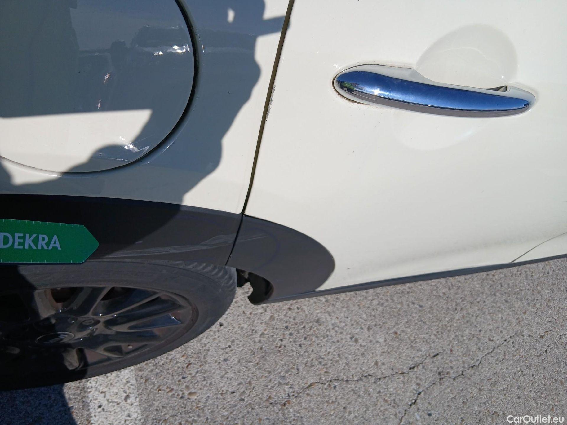  Mini  Cooper MINI MINI / 2014 / 5P / berlina con portón ONE 5 PUERTAS (CX) #36