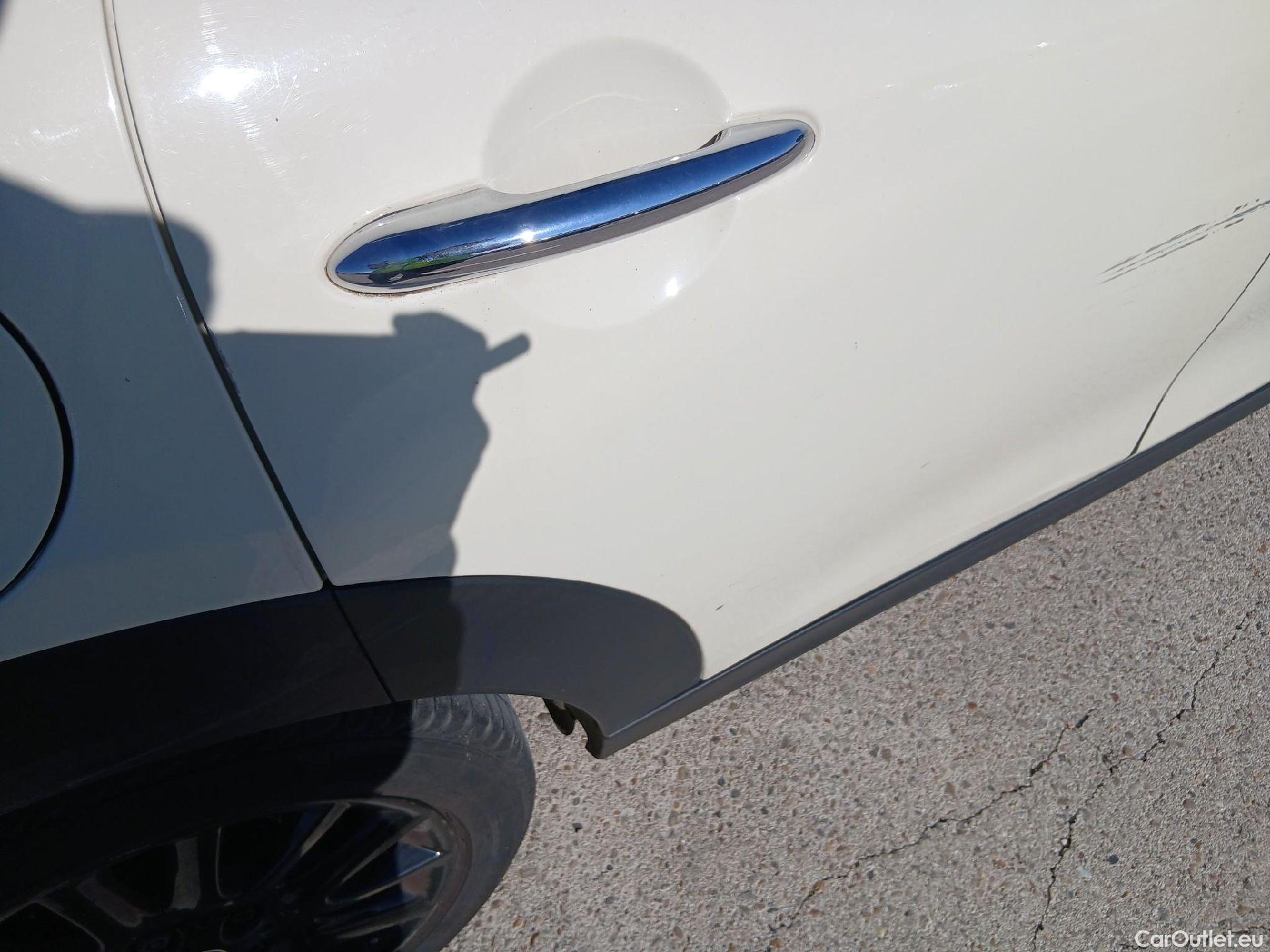  Mini  Cooper MINI MINI / 2014 / 5P / berlina con portón ONE 5 PUERTAS (CX) #38