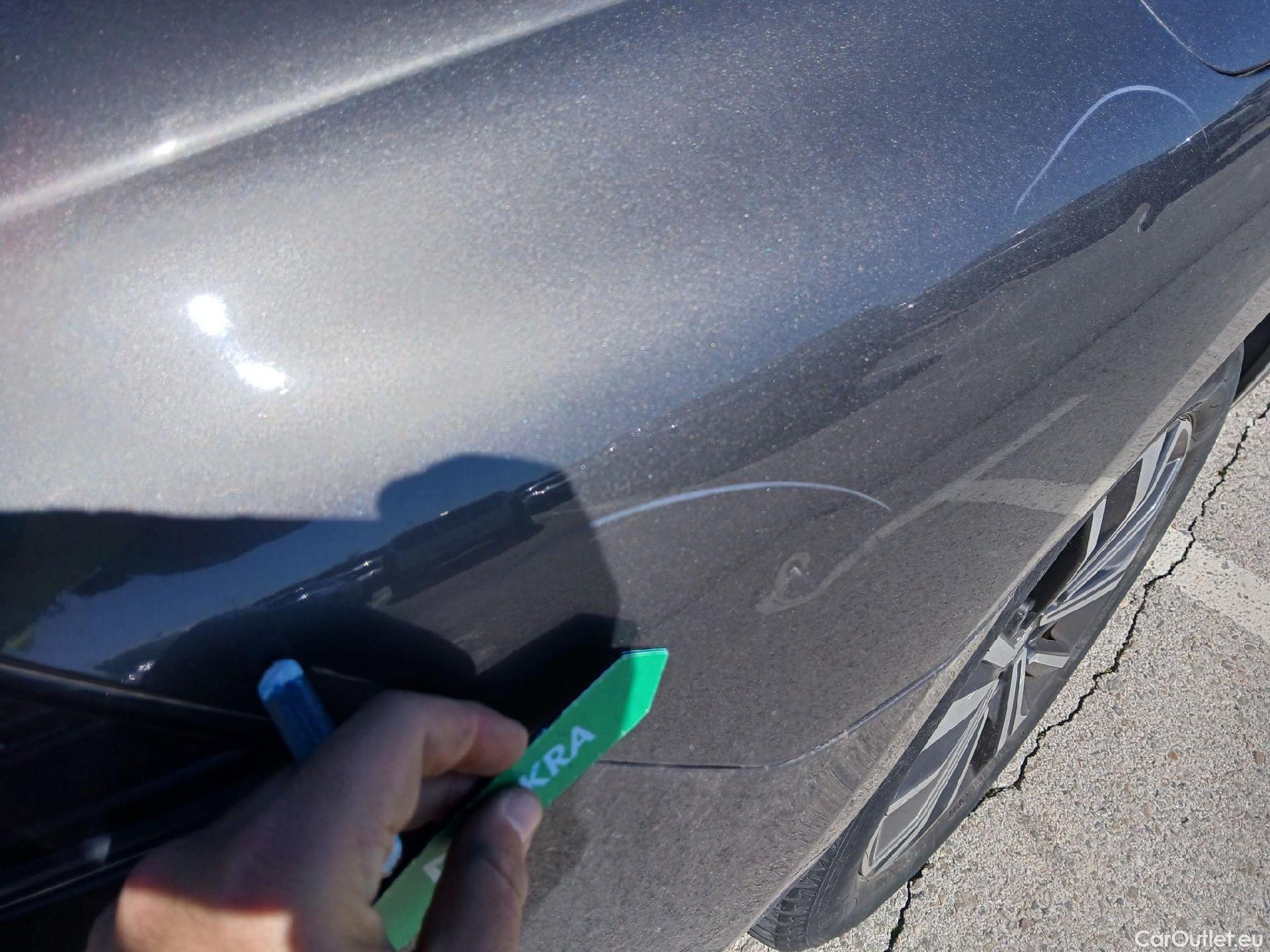  Peugeot  508 PEUGEOT  Hybrid / 2018 / 5P / berlina con portón 5P Allure HYBRID 225 e-EAT8 #24