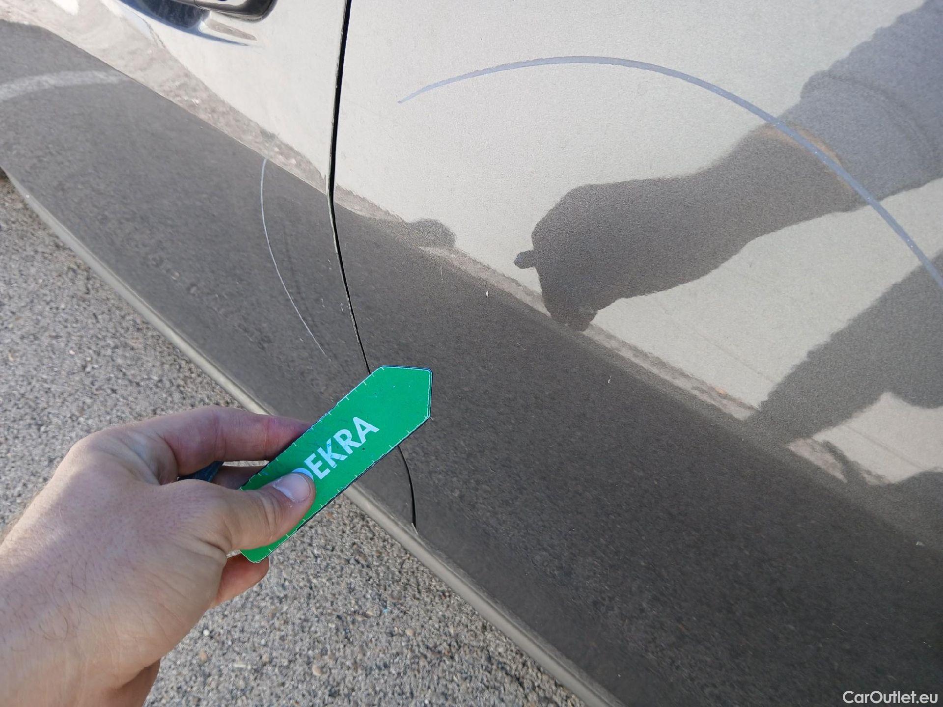  Peugeot  508 PEUGEOT  Hybrid / 2018 / 5P / berlina con portón 5P Allure HYBRID 225 e-EAT8 #14