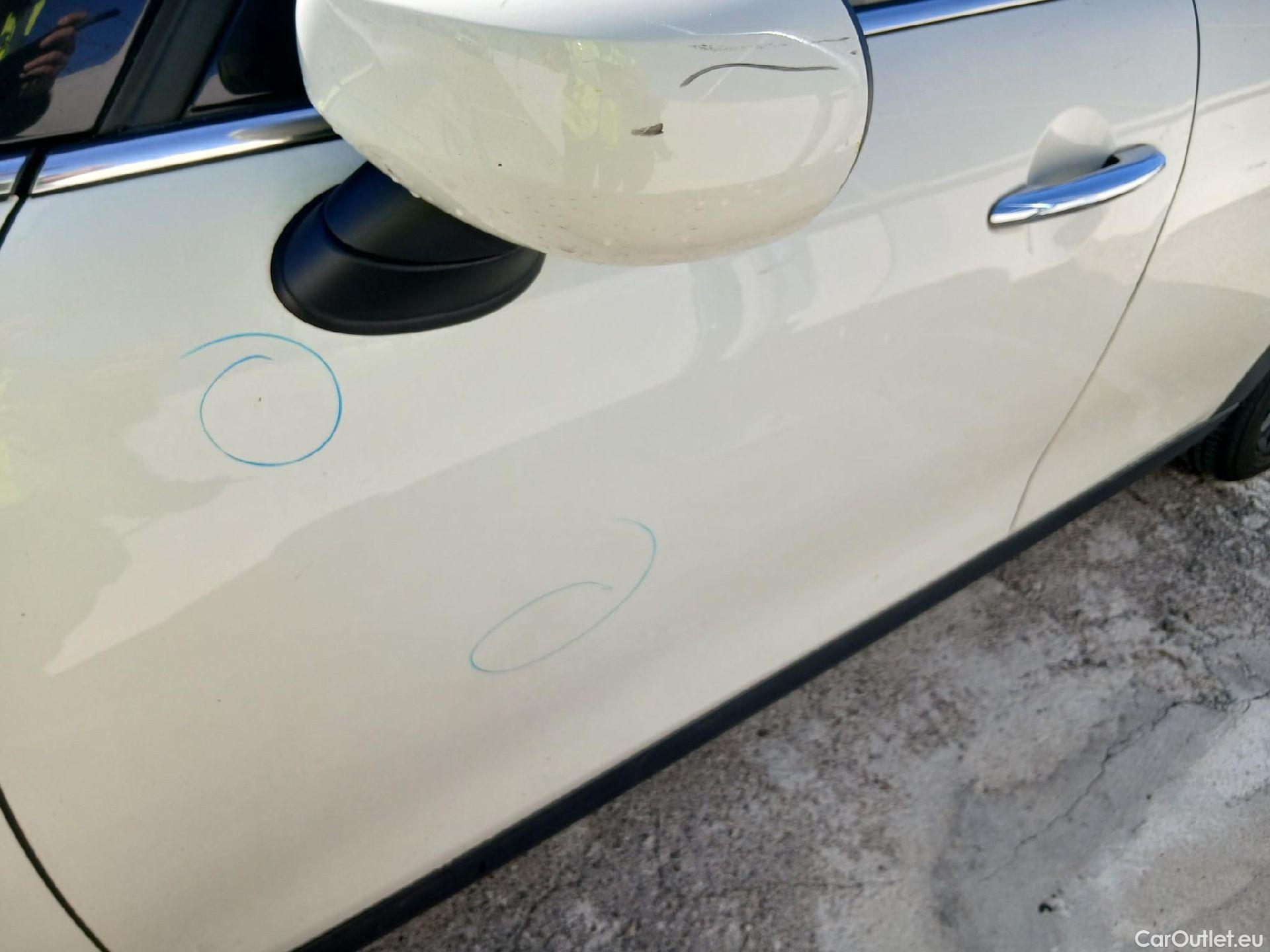  Mini  Cooper MINI MINI / 2014 / 5P / berlina con portón ONE 5 PUERTAS (CX) #30