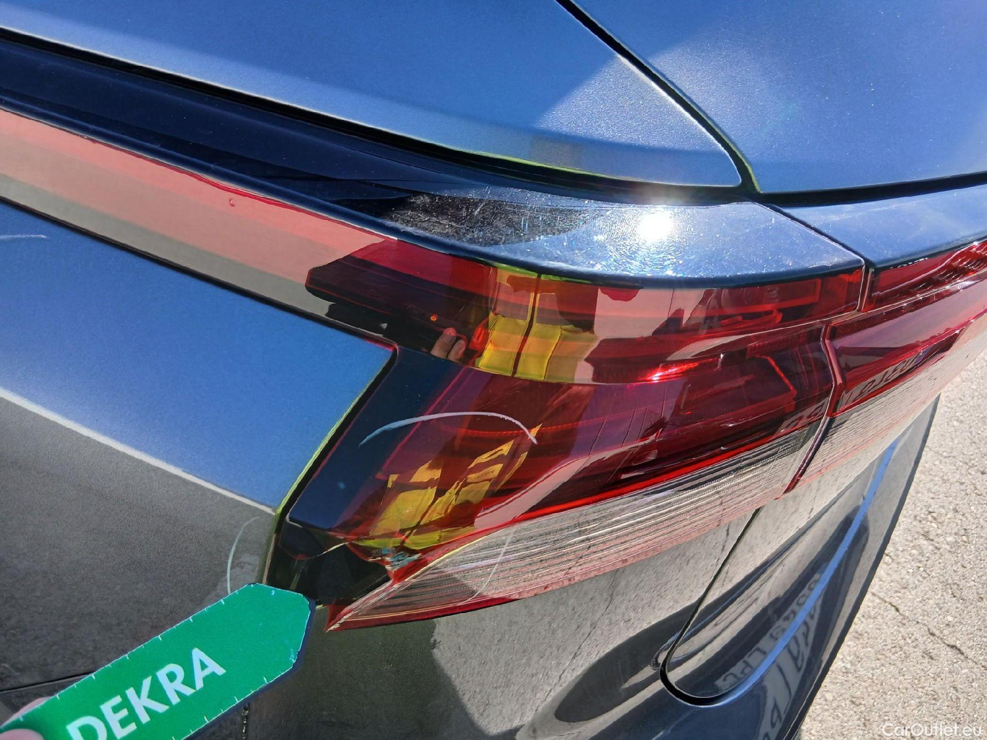  Nissan  Qashqai NISSAN  / 2021 / 5P / todoterreno DIG-T 116kW mHEV Xtronic Tekna #16