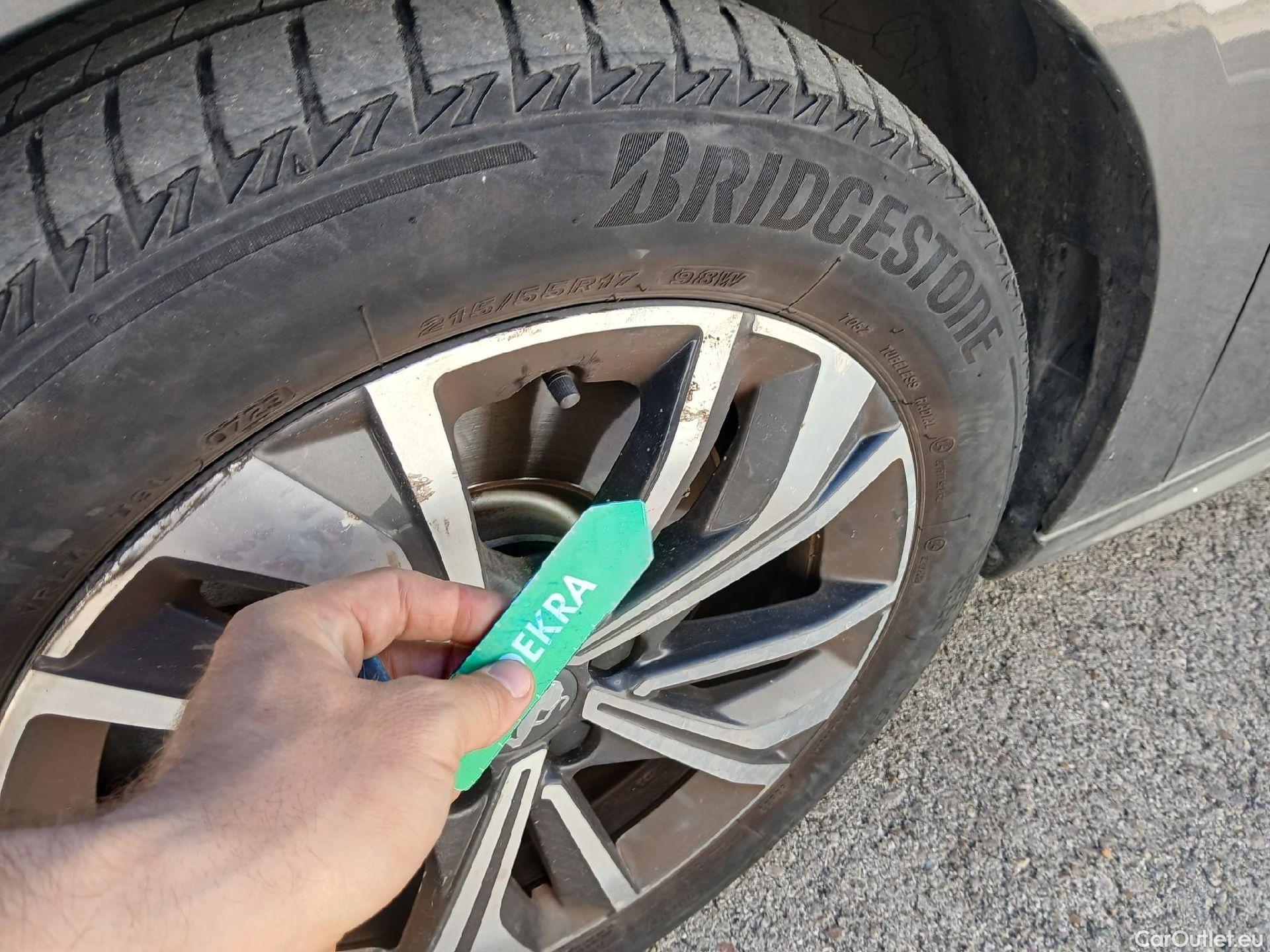  Peugeot  508 PEUGEOT  Hybrid / 2018 / 5P / berlina con portón 5P Allure HYBRID 225 e-EAT8 #10