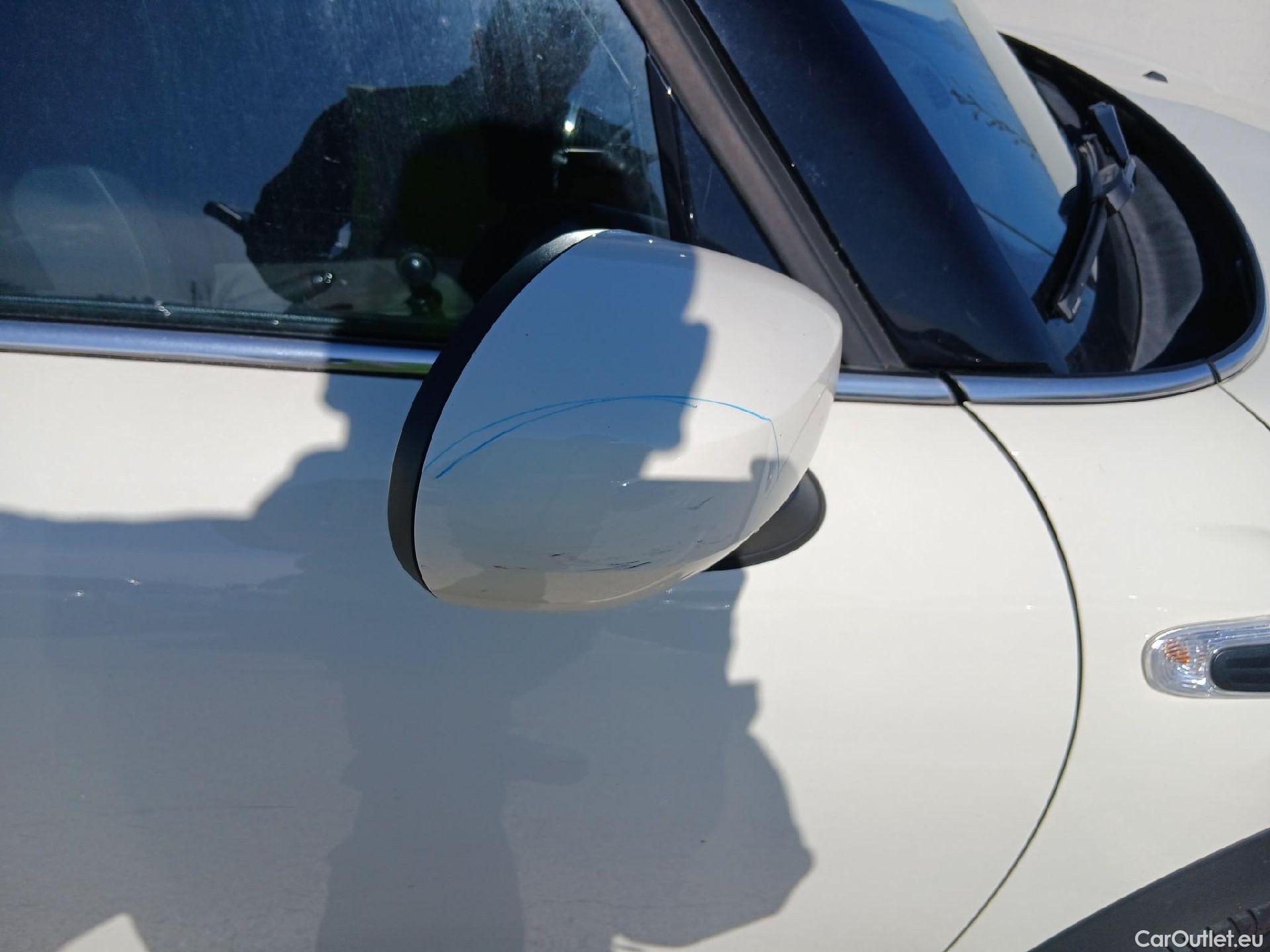  Mini  Cooper MINI MINI / 2014 / 5P / berlina con portón ONE 5 PUERTAS (CX) #45