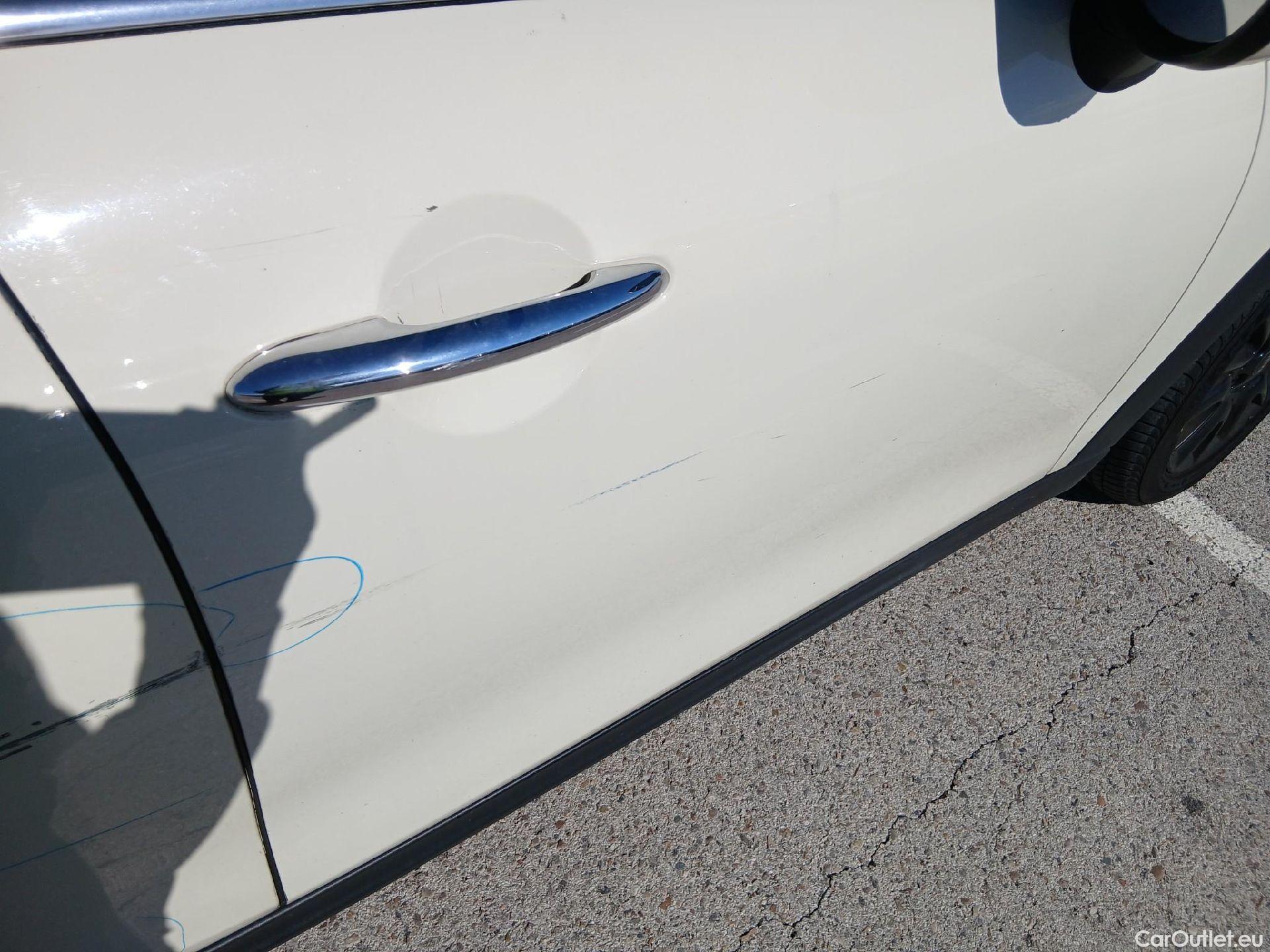  Mini  Cooper MINI MINI / 2014 / 5P / berlina con portón ONE 5 PUERTAS (CX) #42