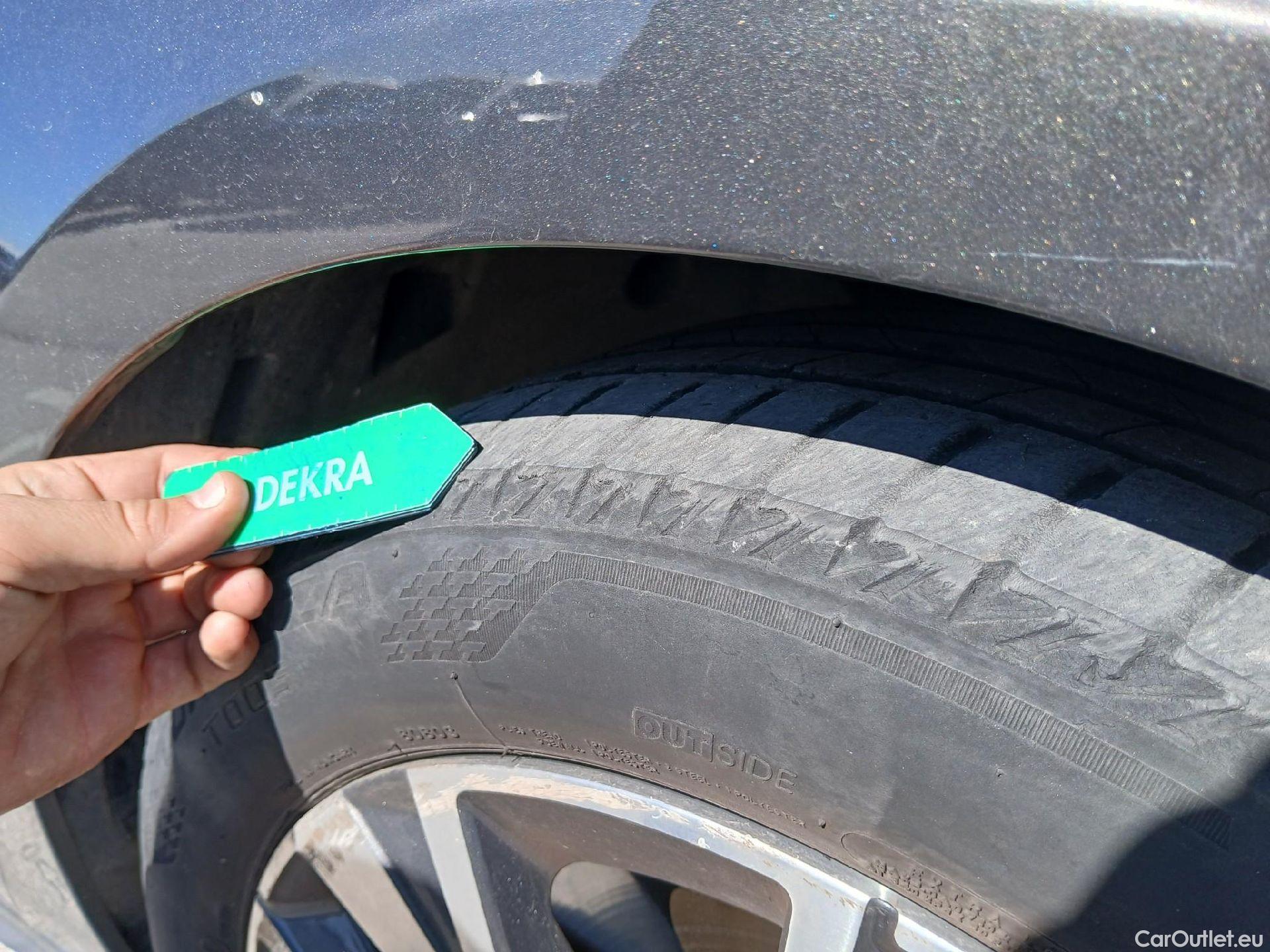  Peugeot  508 PEUGEOT  Hybrid / 2018 / 5P / berlina con portón 5P Allure HYBRID 225 e-EAT8 #1