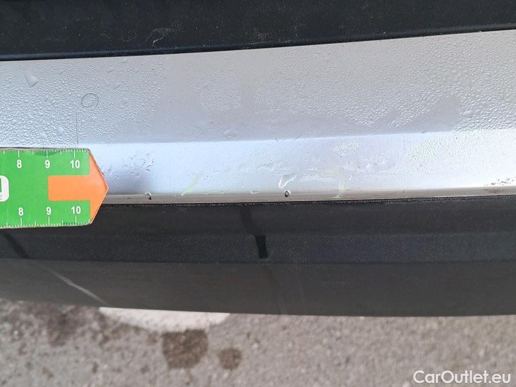  Peugeot  2008 PEUGEOT  / 2019 / 5P / todoterreno Allure BlueHDI 81kW (110CV) #30