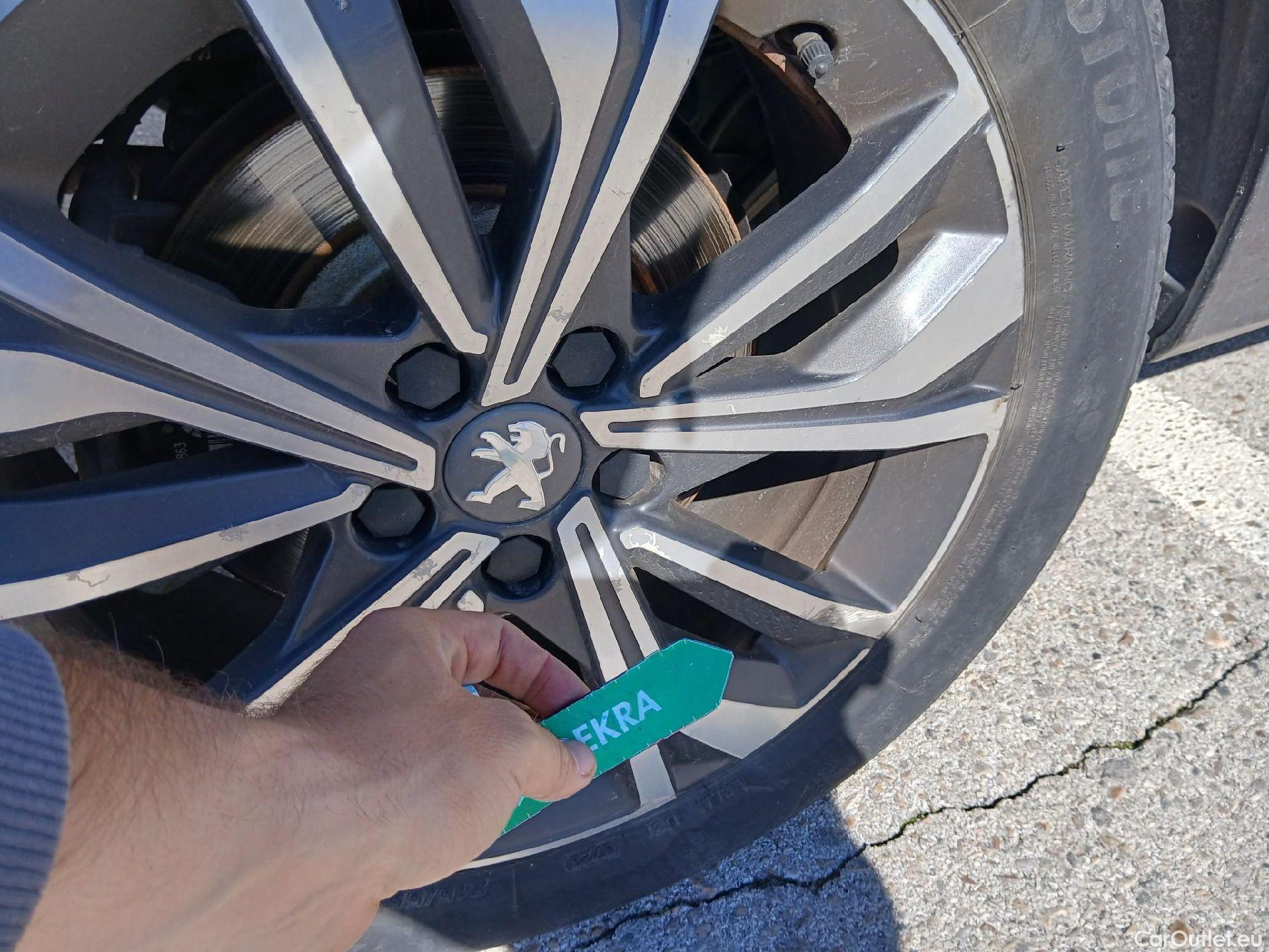  Peugeot  508 PEUGEOT  Hybrid / 2018 / 5P / berlina con portón 5P Allure HYBRID 225 e-EAT8 #27