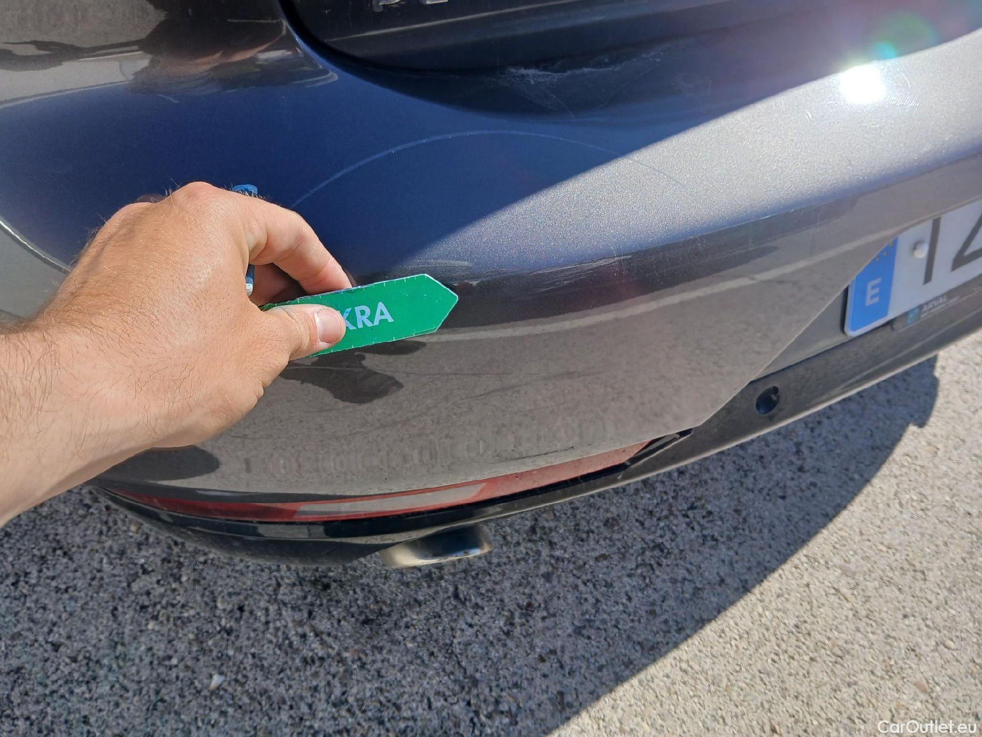  Peugeot  508 PEUGEOT  Hybrid / 2018 / 5P / berlina con portón 5P Allure HYBRID 225 e-EAT8 #19