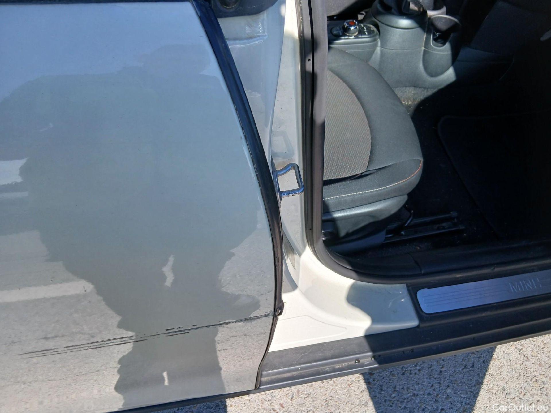  Mini  Cooper MINI MINI / 2014 / 5P / berlina con portón ONE 5 PUERTAS (CX) #22