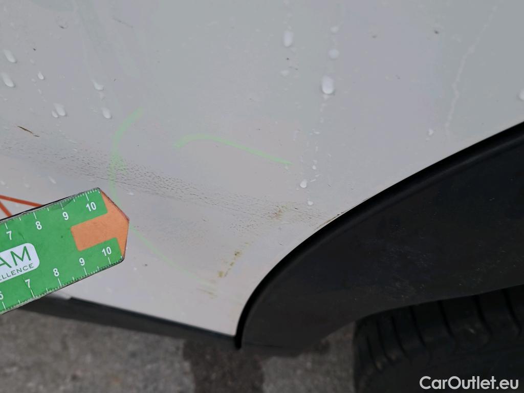  Peugeot  2008 PEUGEOT  / 2019 / 5P / todoterreno Allure BlueHDI 81kW (110CV) #11